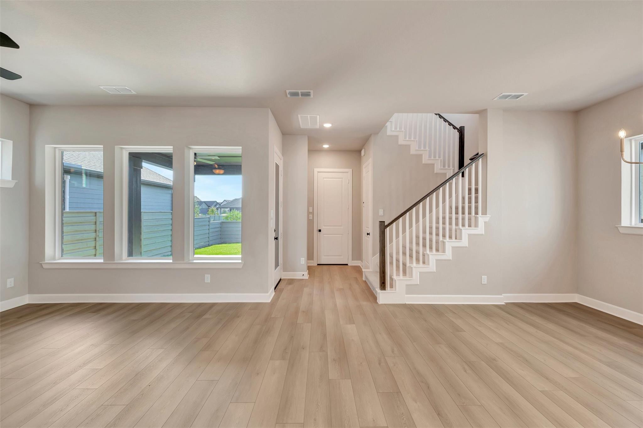 5514 Blackcurrant Road Property Photo 27