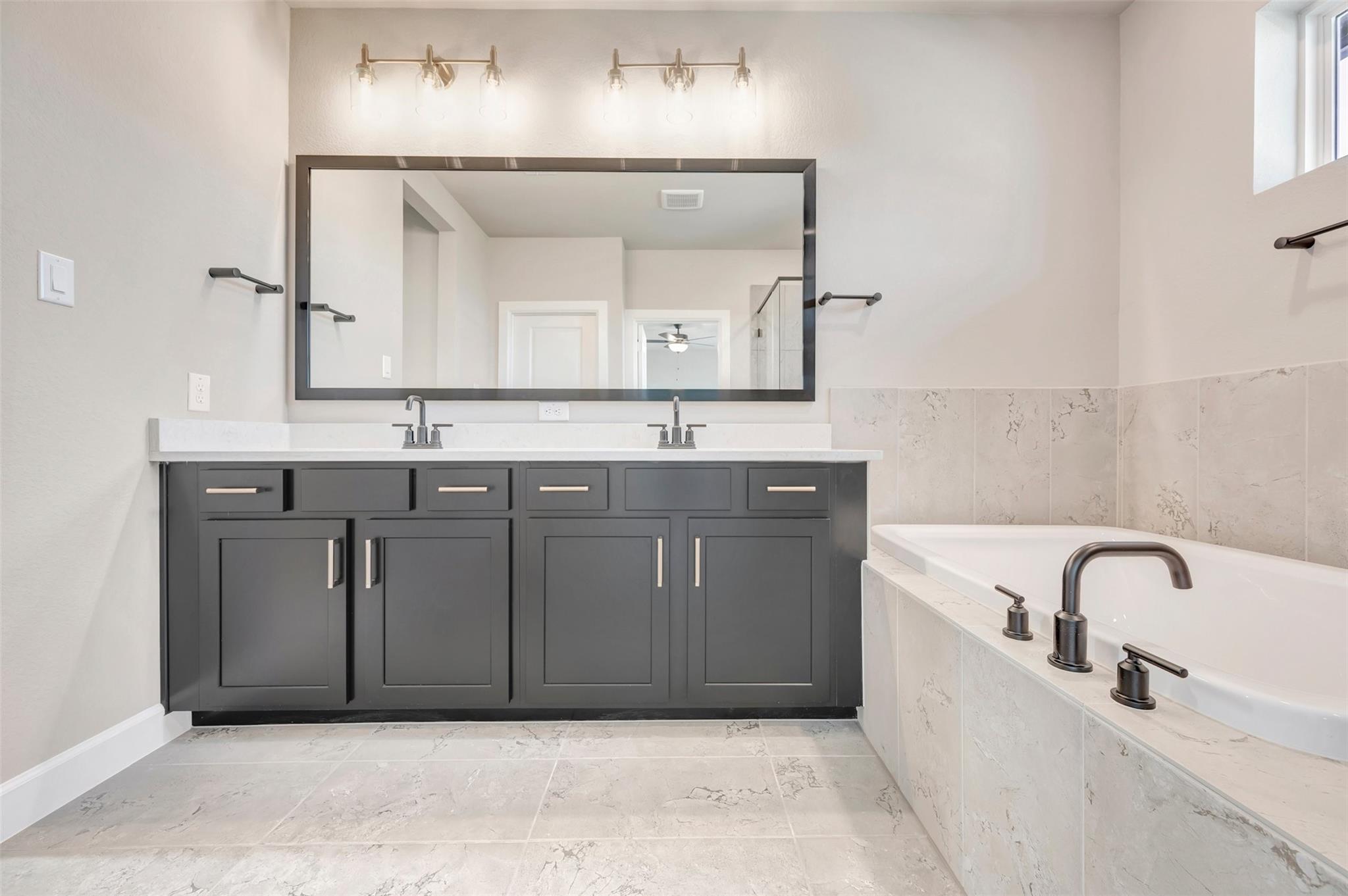 5514 Blackcurrant Road Property Photo 36
