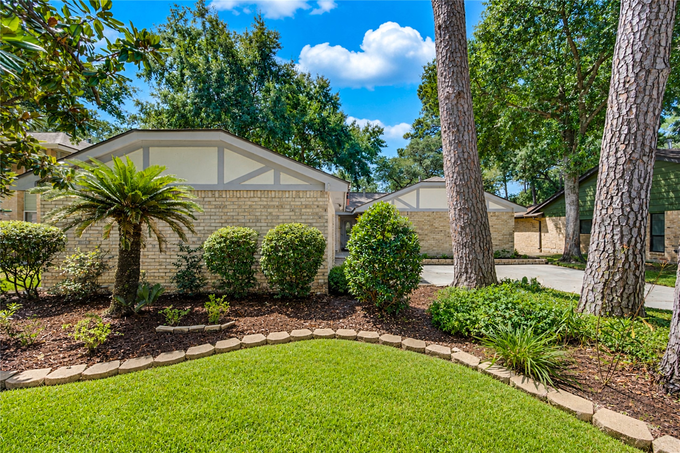 13323 Shaft Drive Property Photo 1