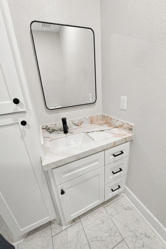 1720 Pasadena Street B Property Photo 10