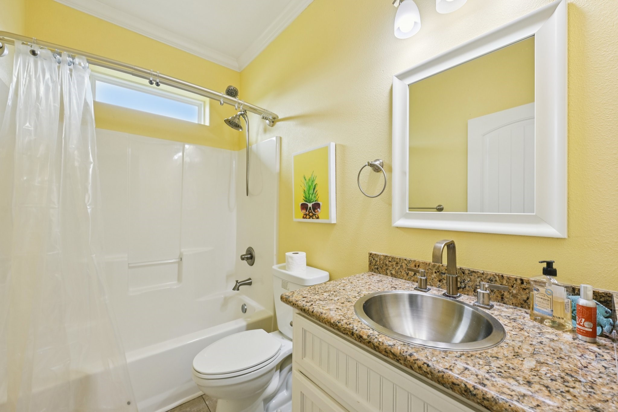 940 Gregory Lane Property Photo 15