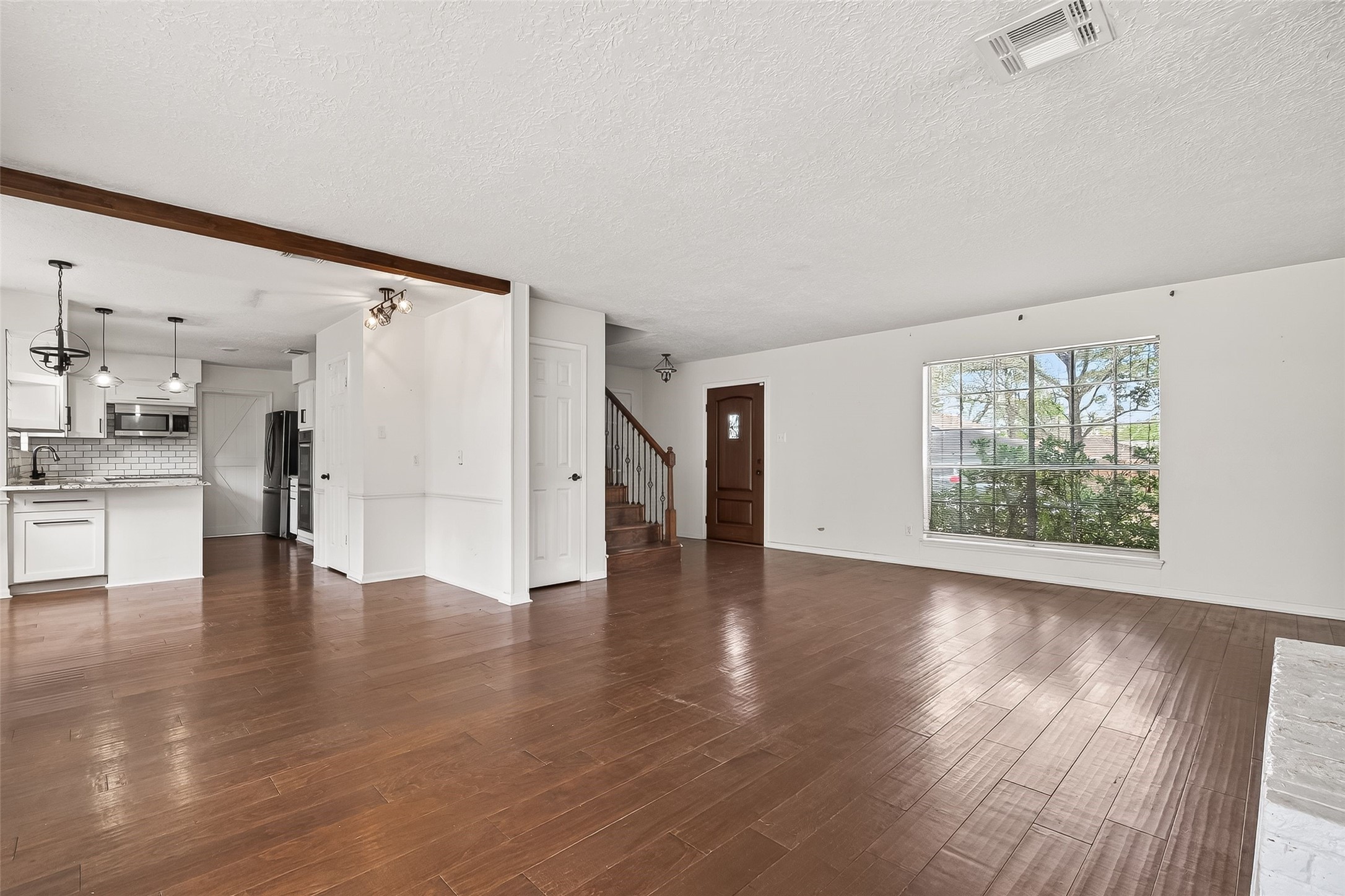 20211 Salzburg Lane Property Photo 6