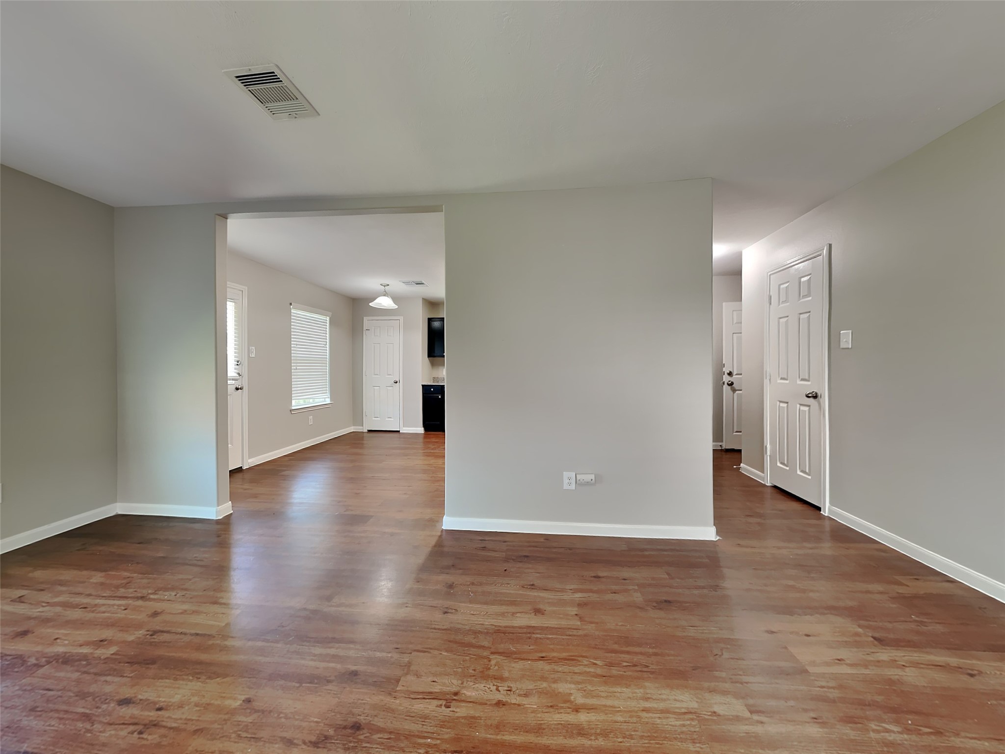 22310 Queenbury Hills Drive Property Photo 5