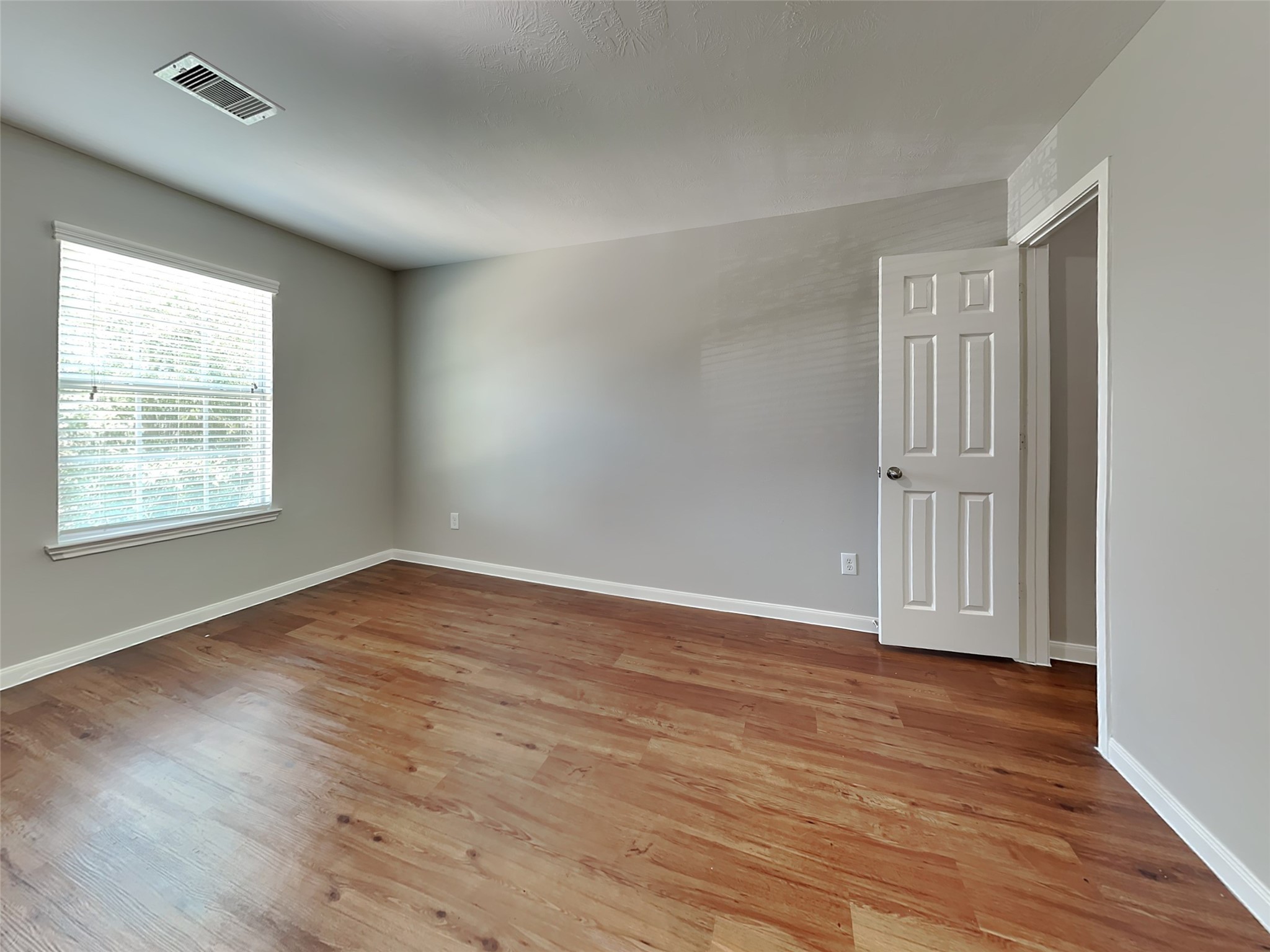 22310 Queenbury Hills Drive Property Photo 14