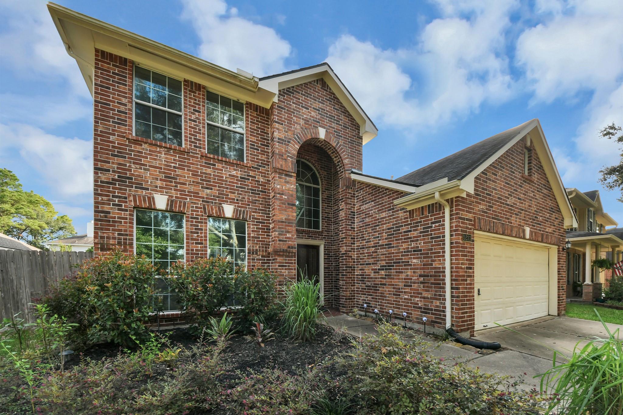 5211 Windcrest Court Property Photo 7