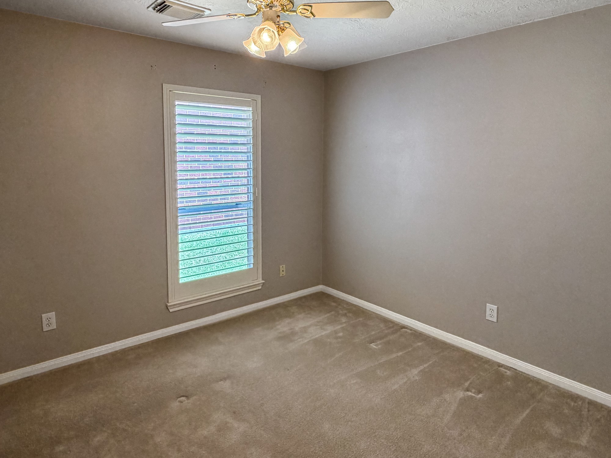 8523 Metrodale Drive Property Photo 19