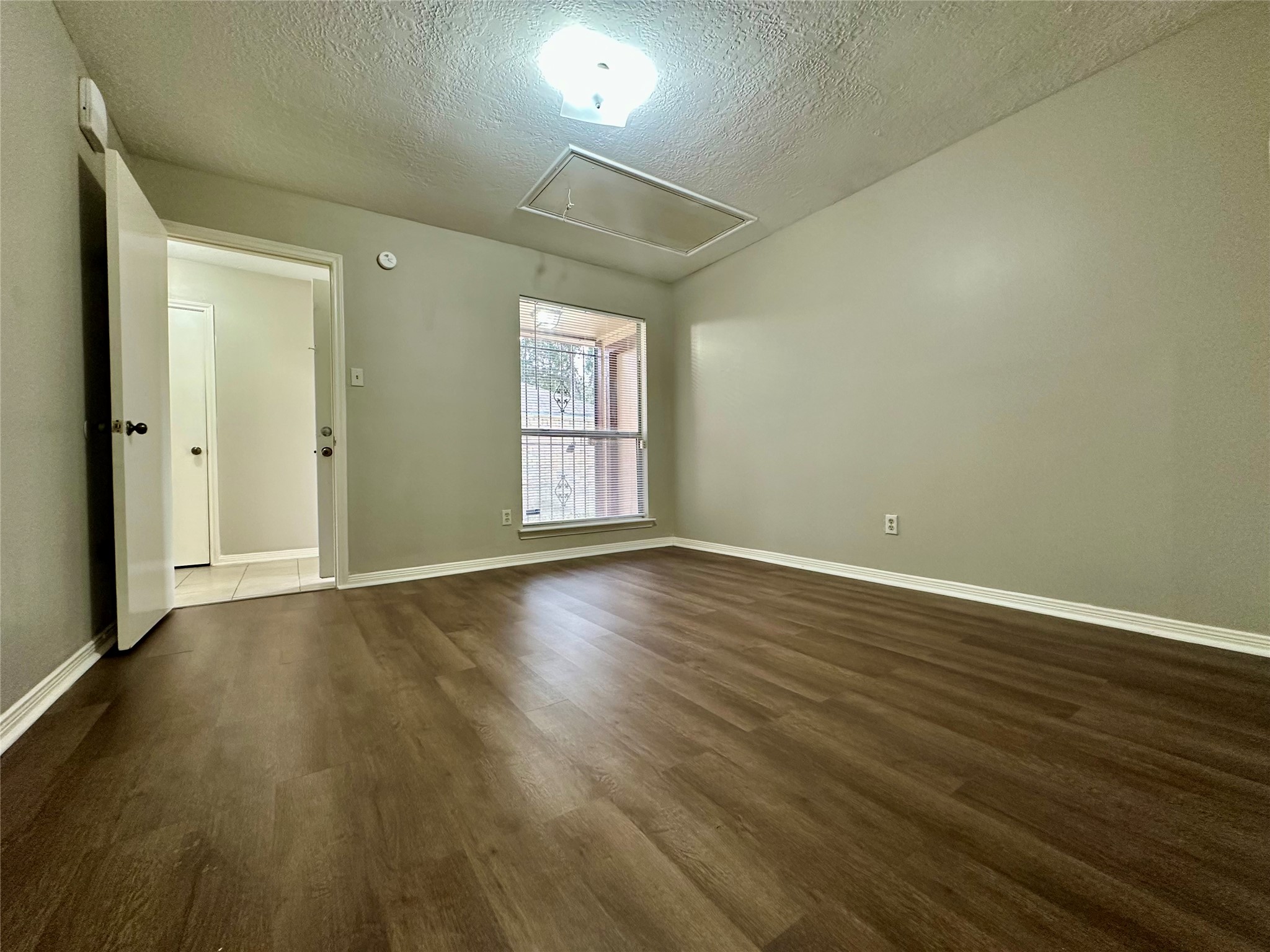 8514 Fawn Terrace Drive Property Photo 19