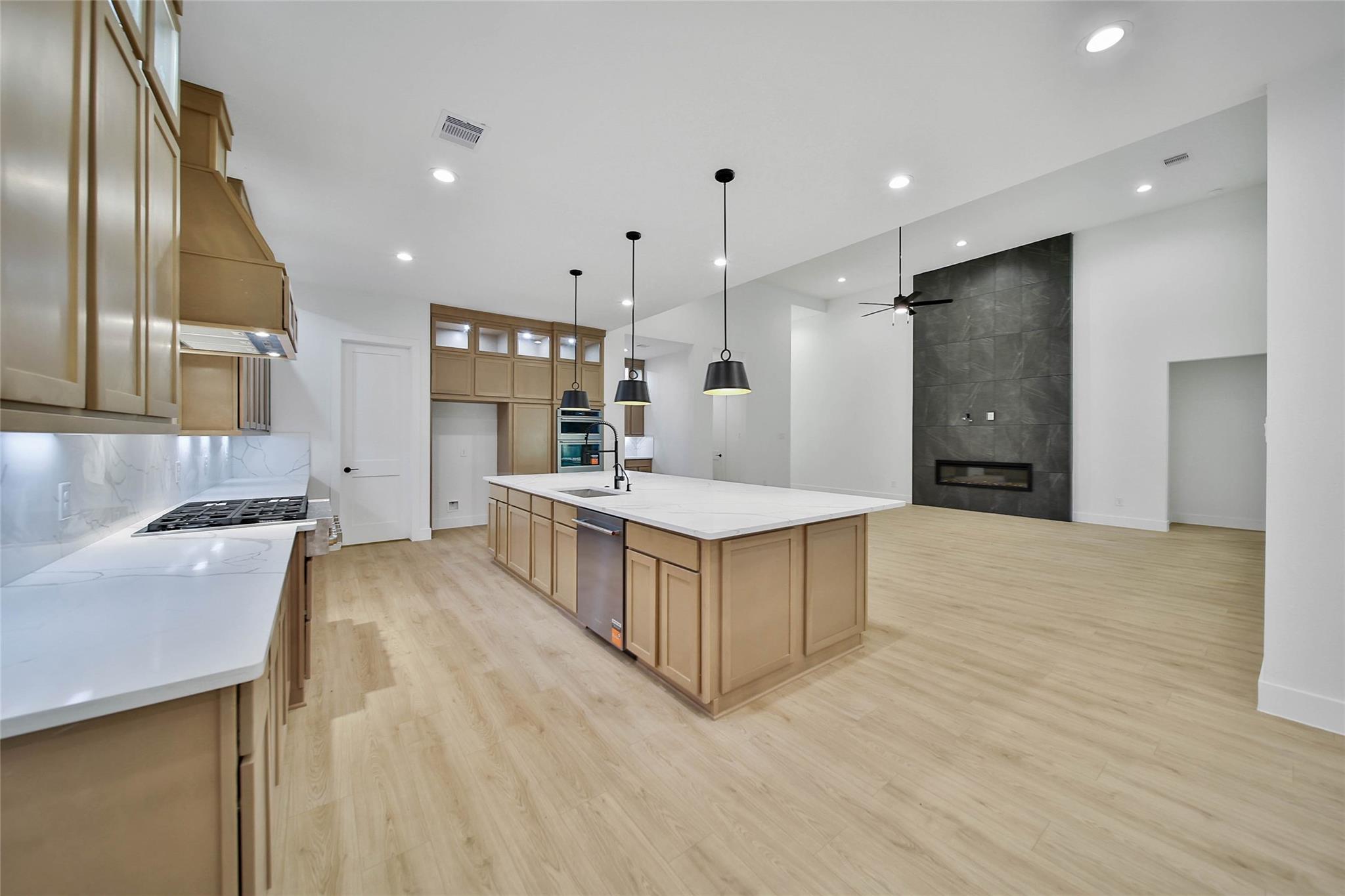 352 Louvenia Court Property Photo 12