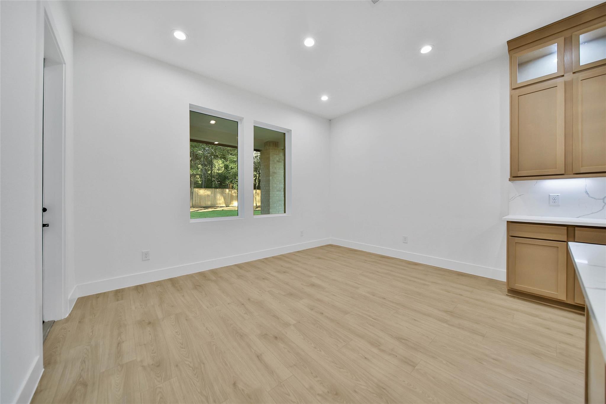 352 Louvenia Court Property Photo 15