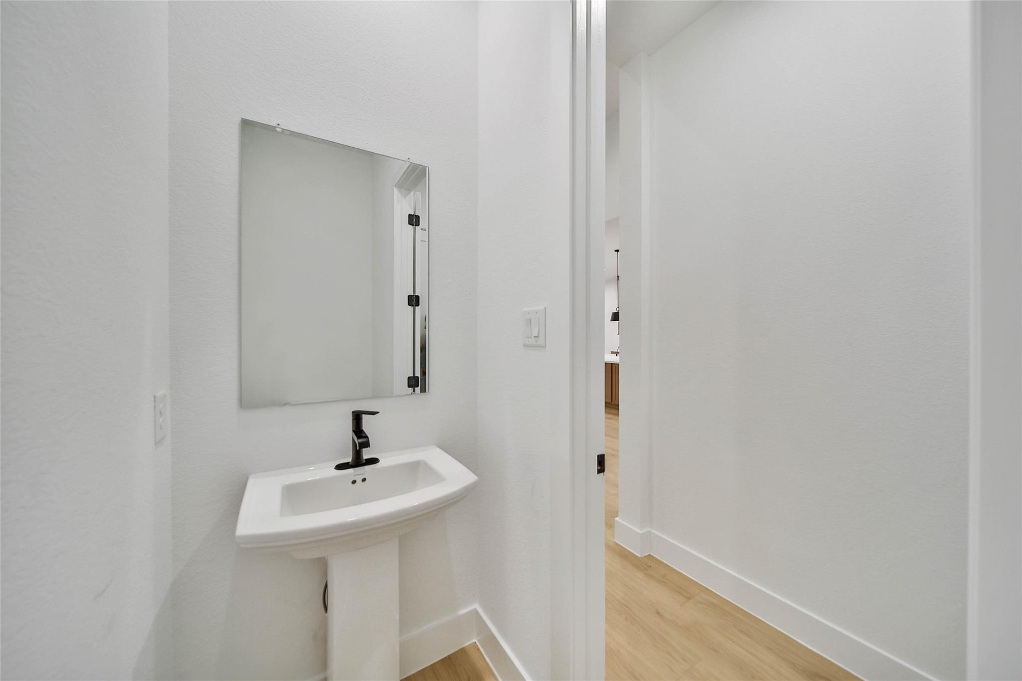 352 Louvenia Court Property Photo 25