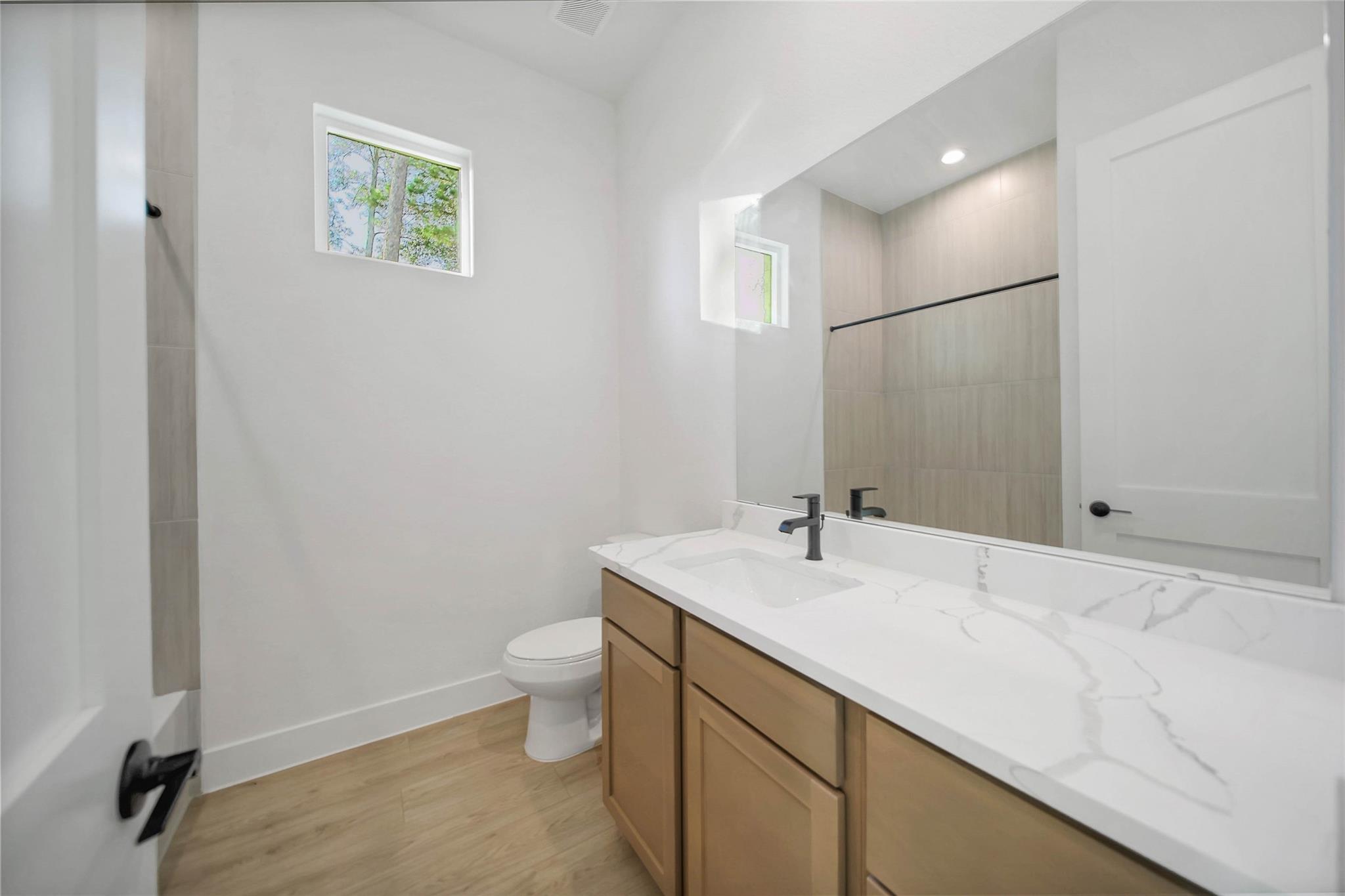 352 Louvenia Court Property Photo 27