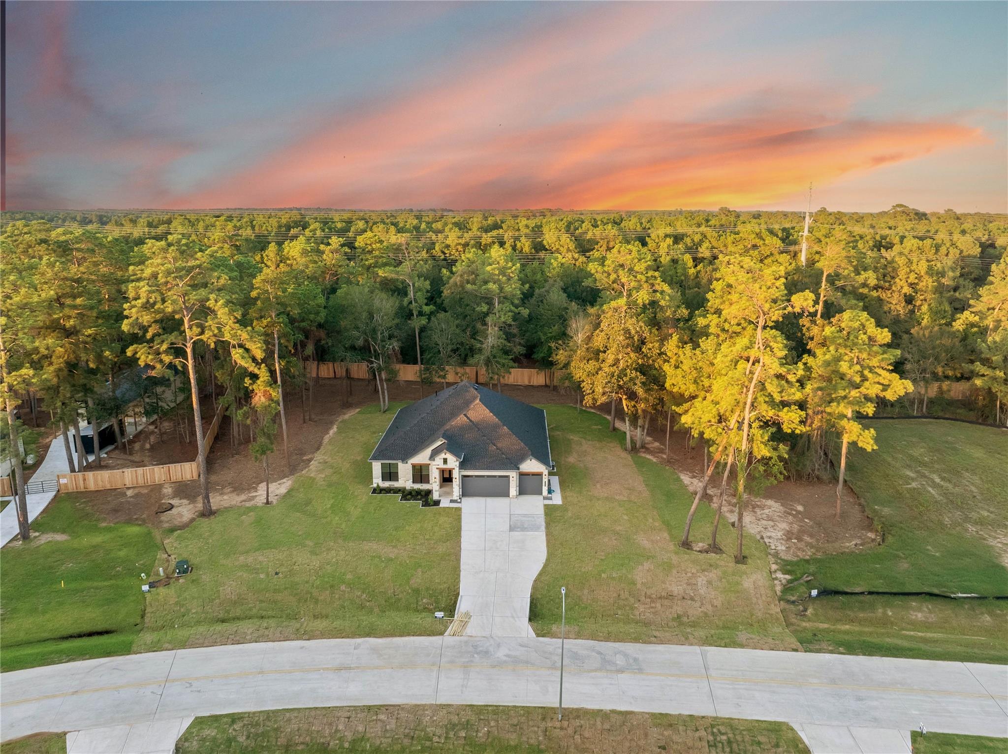 352 Louvenia Court Property Photo 48