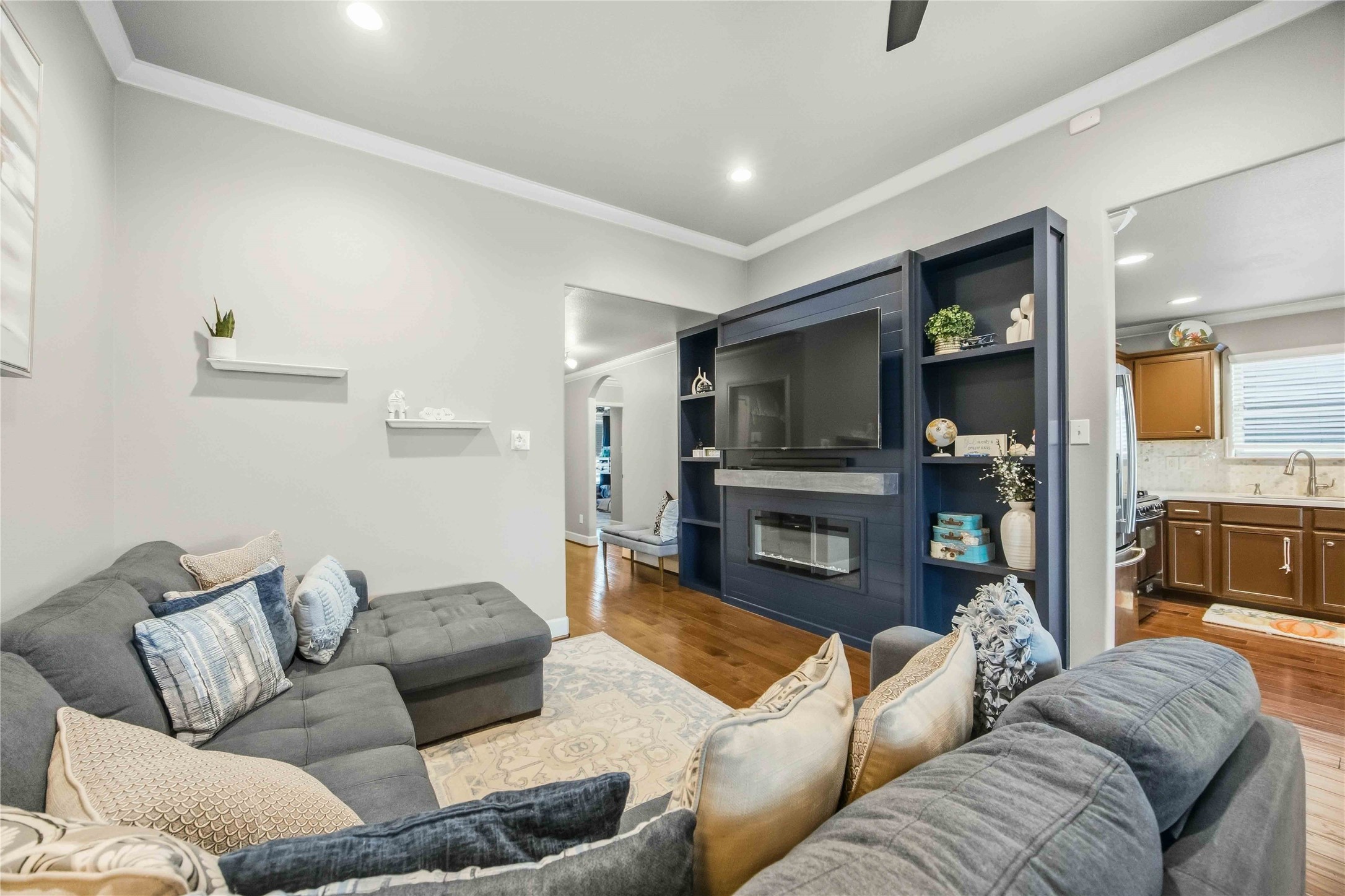 9903 Garnet Springs Drive Property Photo 14