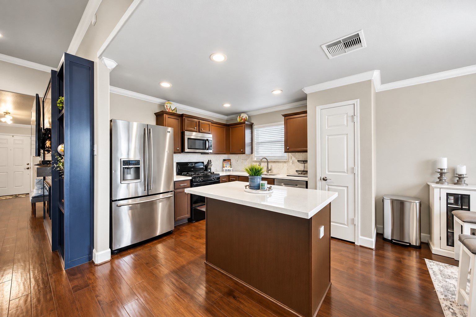9903 Garnet Springs Drive Property Photo 16