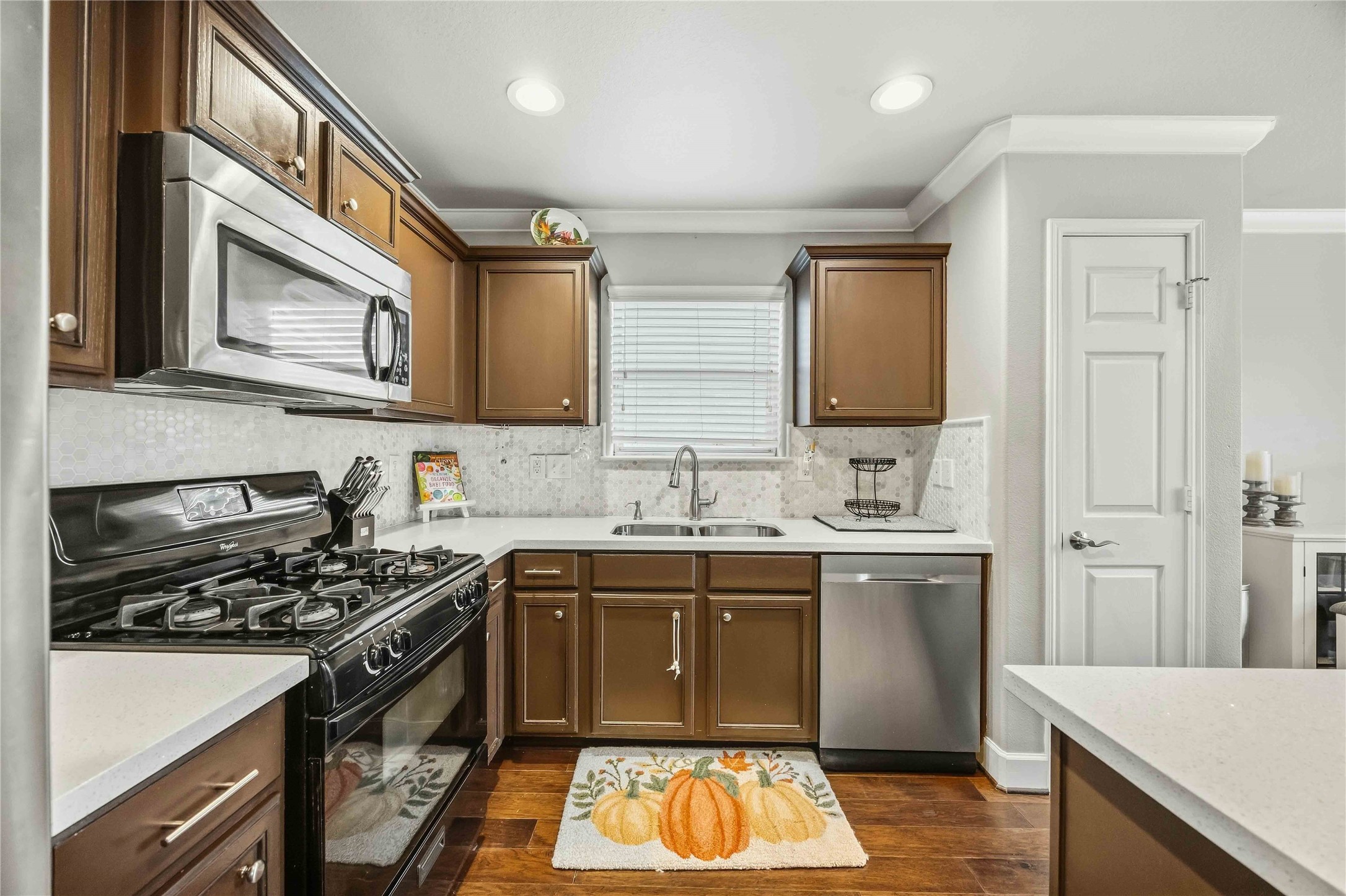 9903 Garnet Springs Drive Property Photo 18