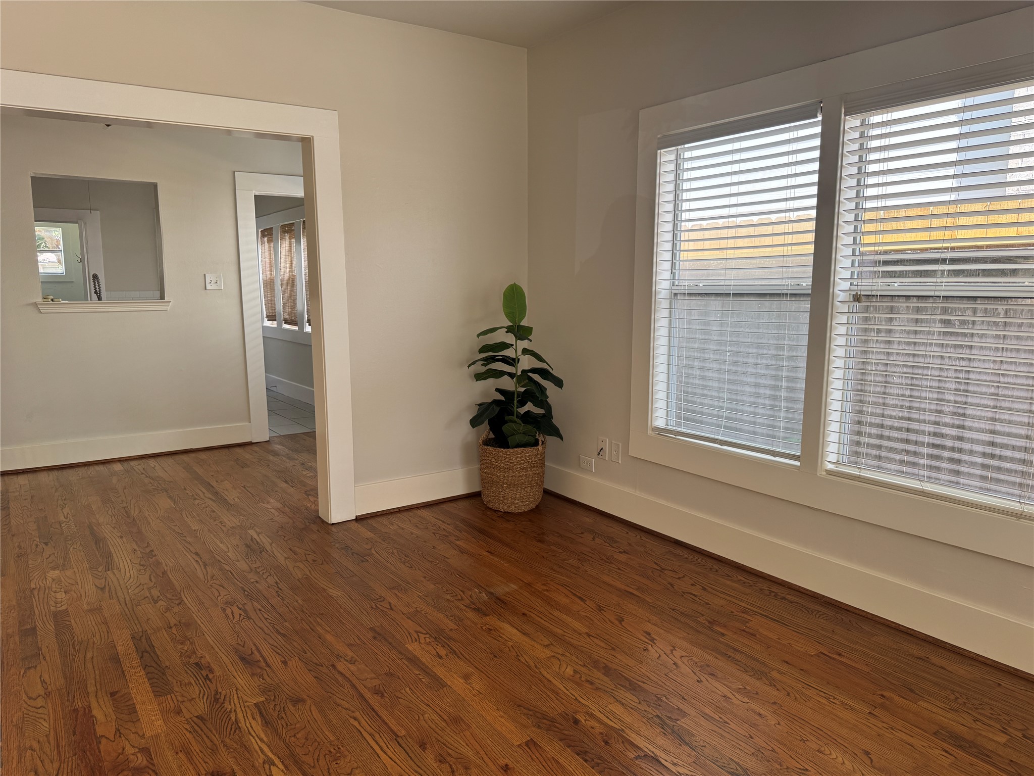 2009 Singleton Street Property Photo 5