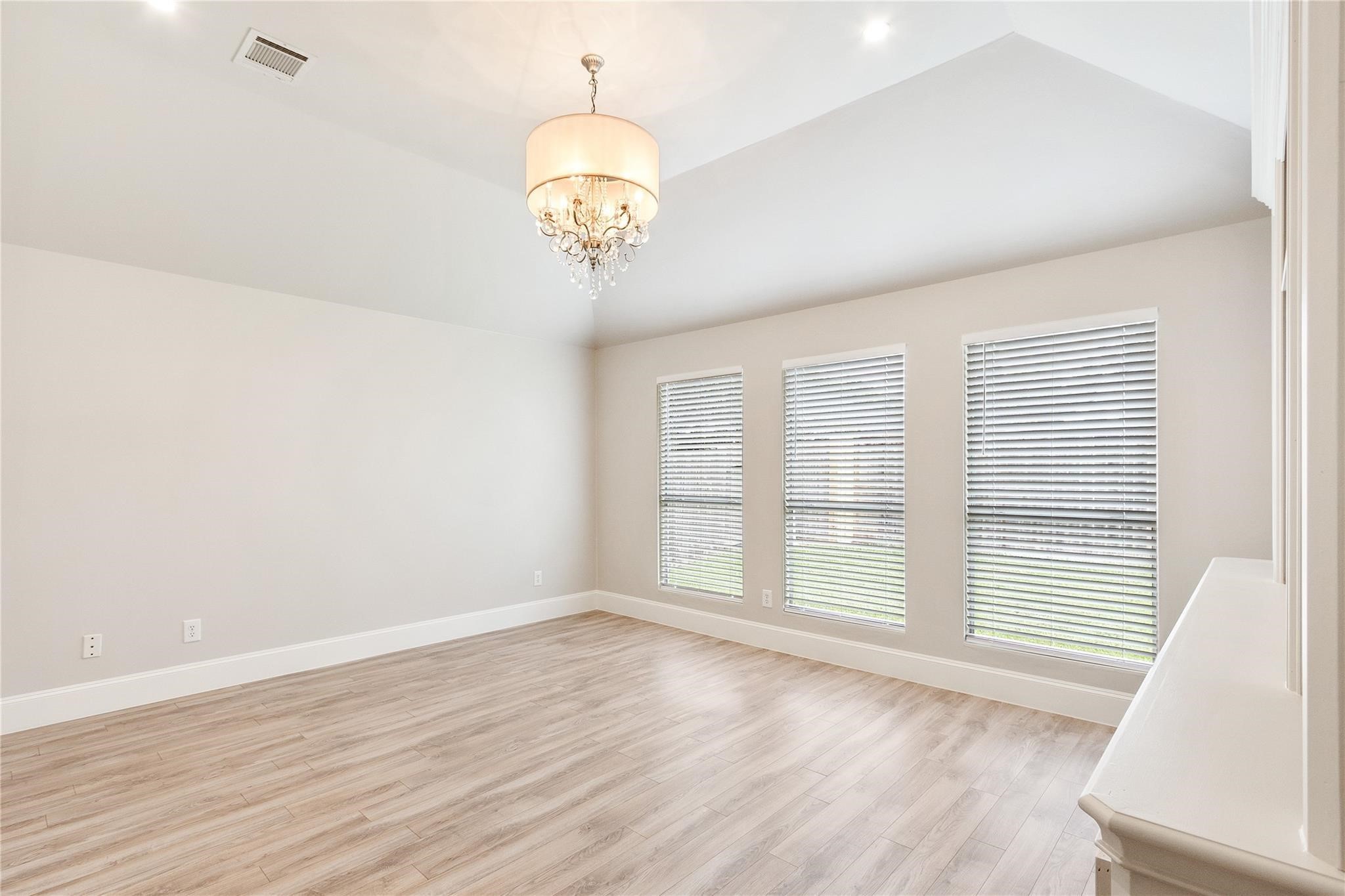 21922 Maybrook Court Property Photo 12