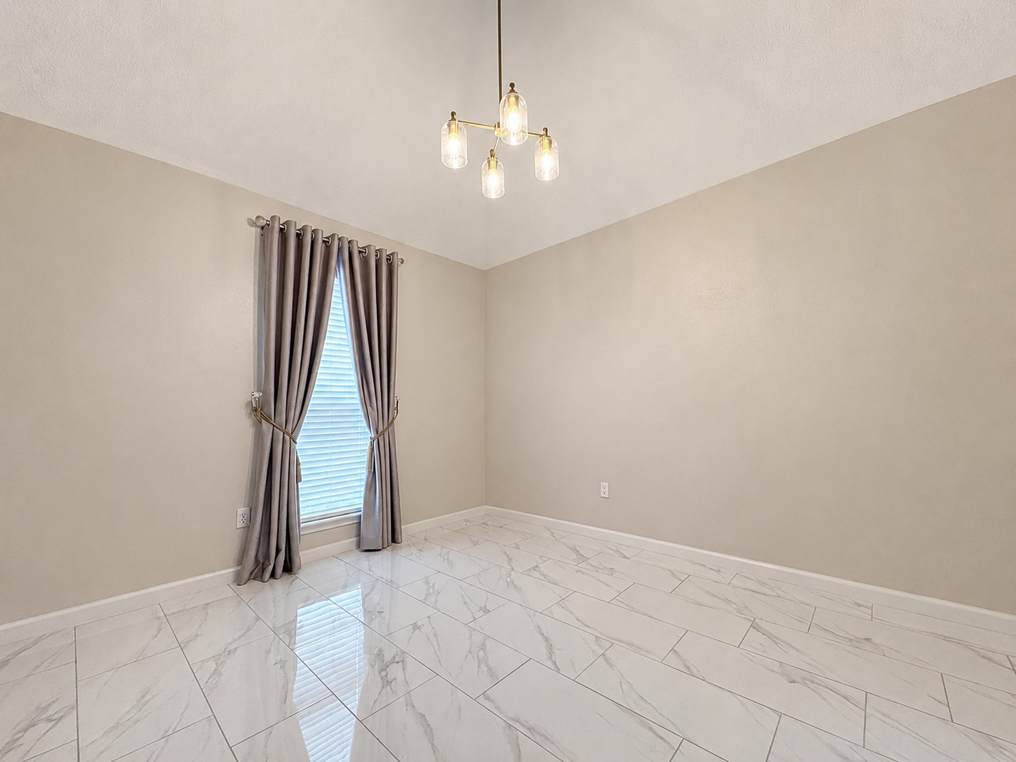 7111 Brockington Drive Property Photo 5