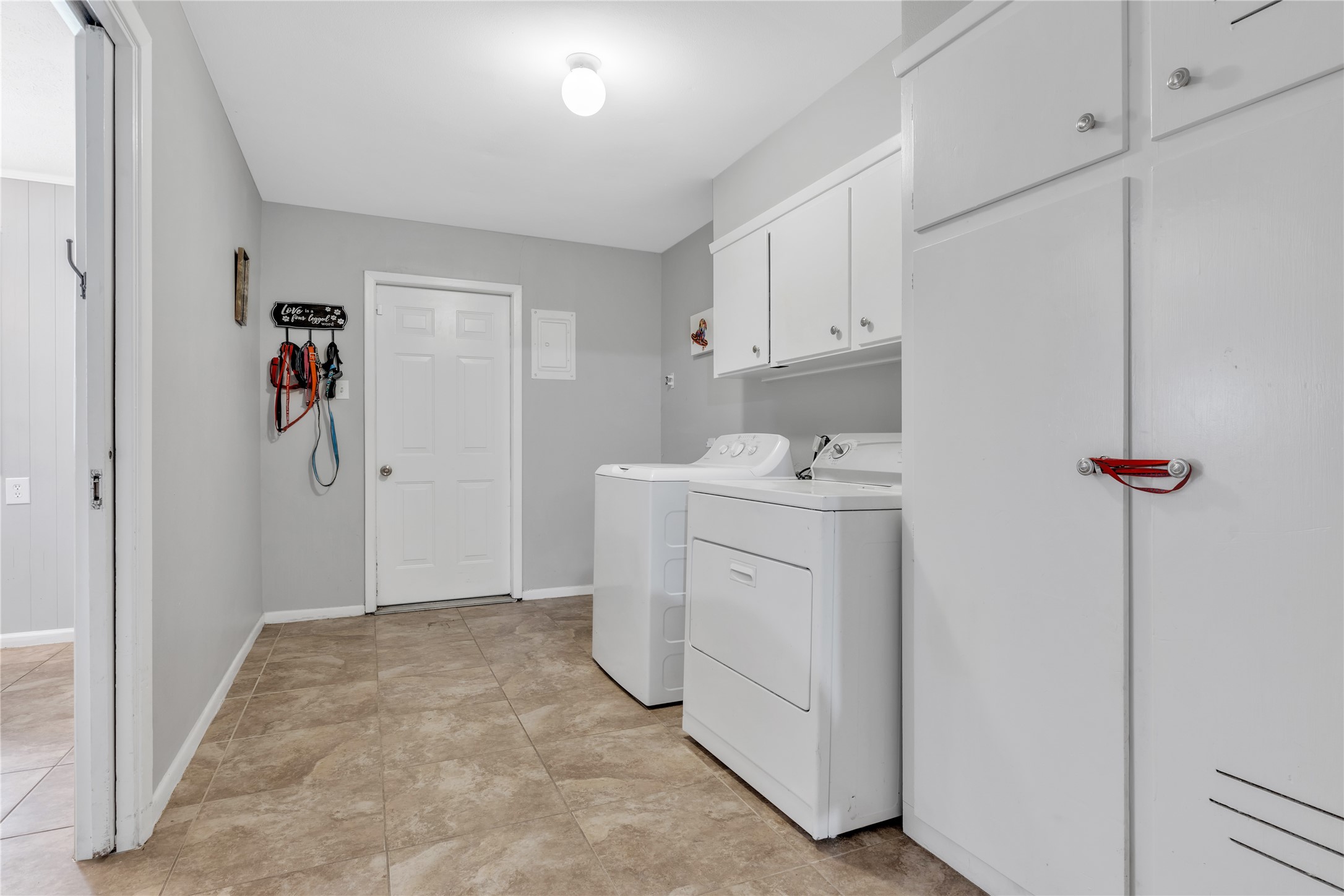 2207 Mockingbird Lane Property Photo 14