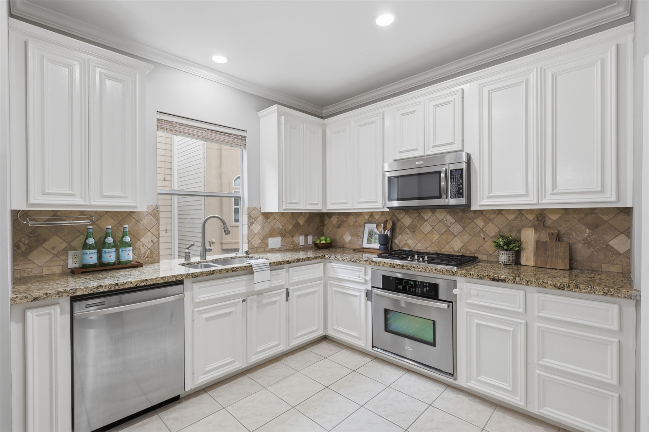 832 Cohn Street Property Photo 16
