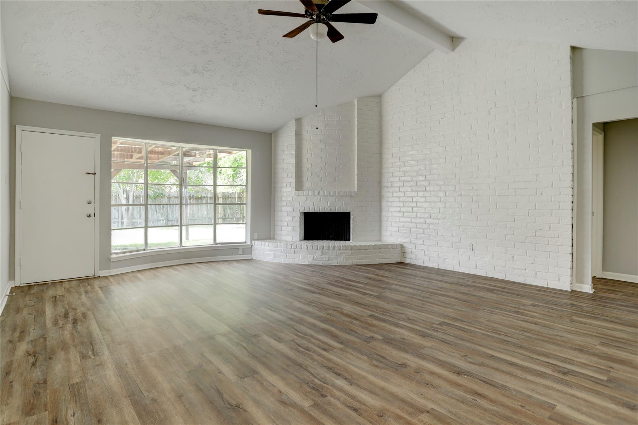 6919 Silver Star Drive Property Photo 9