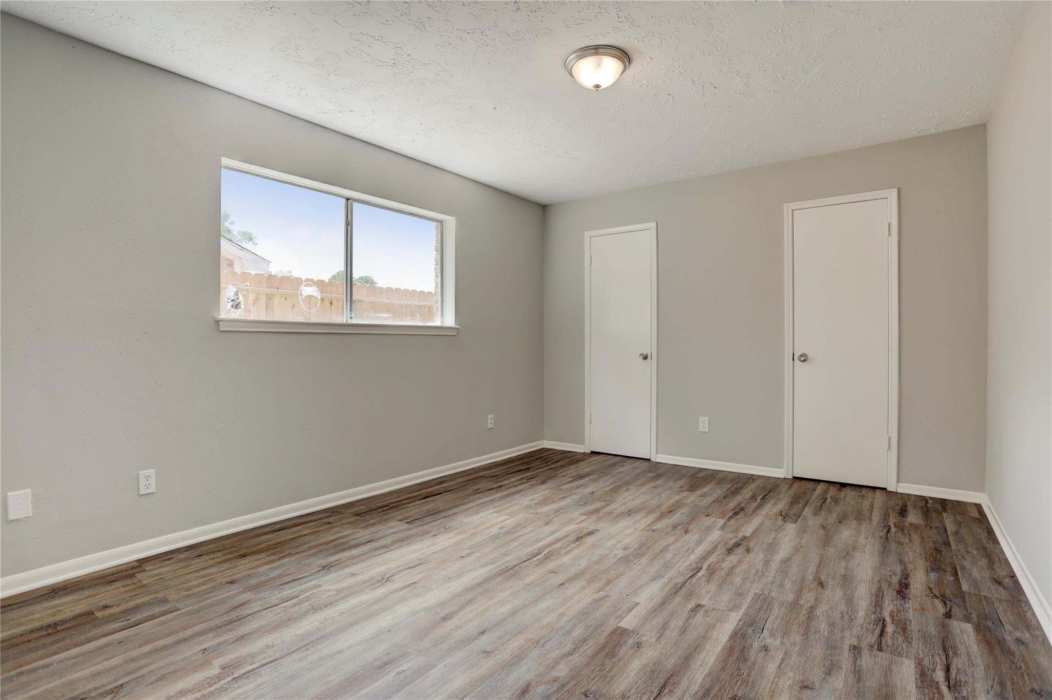 6919 Silver Star Drive Property Photo 16
