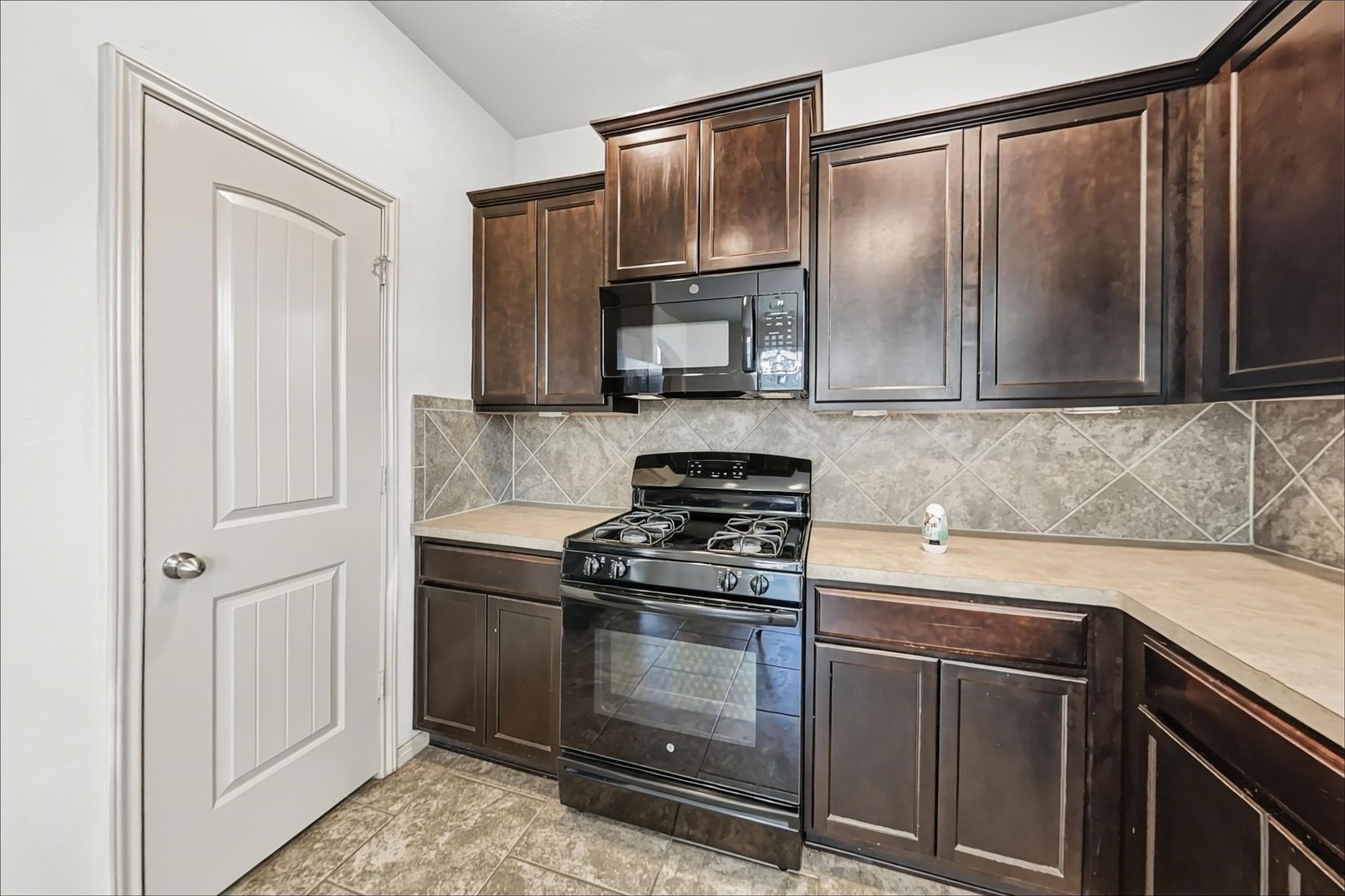 2201 Jefferson Crossing Drive Property Photo 2