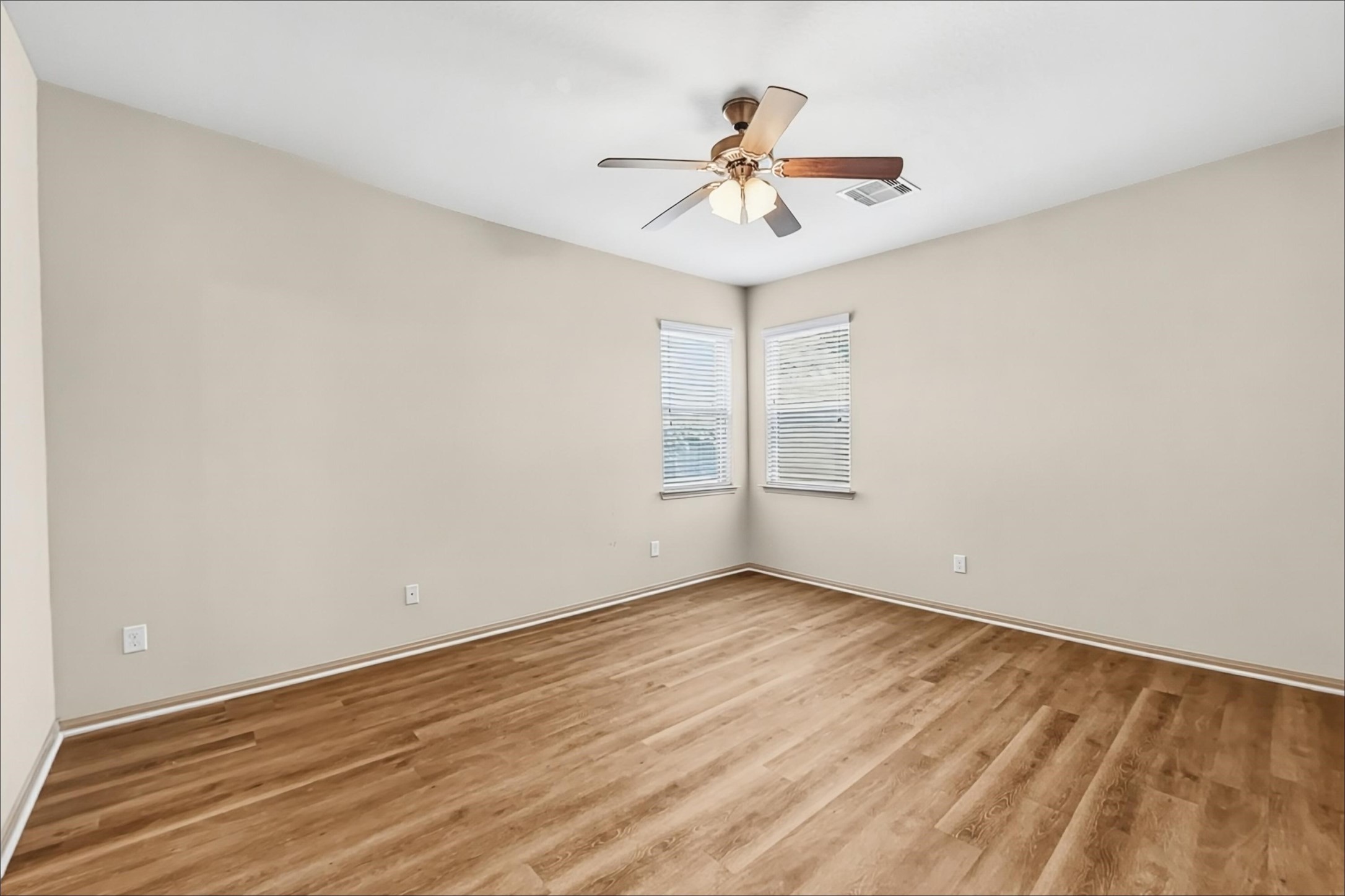 2201 Jefferson Crossing Drive Property Photo 9