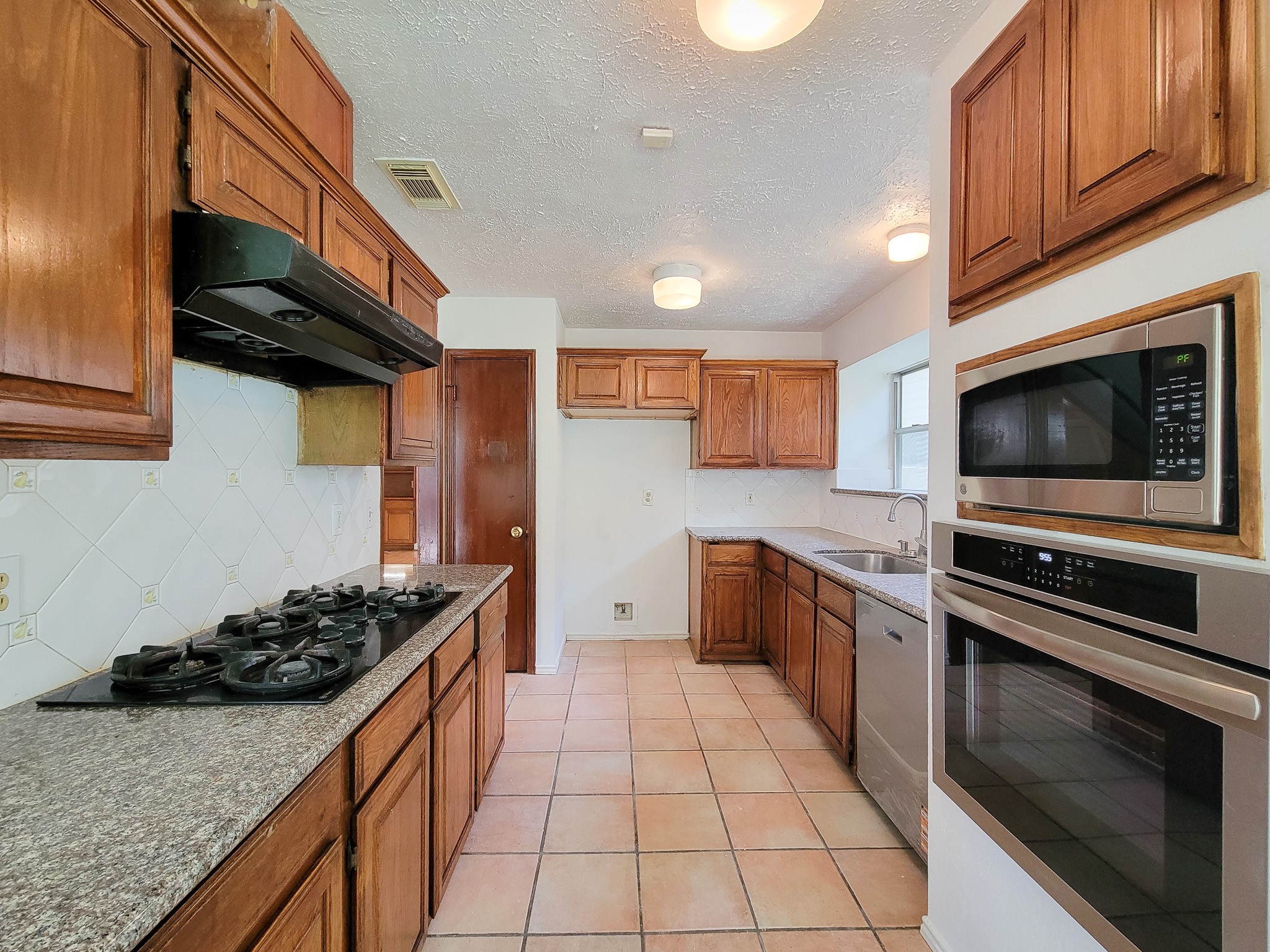 2030 Creek Valley Lane Property Photo 21