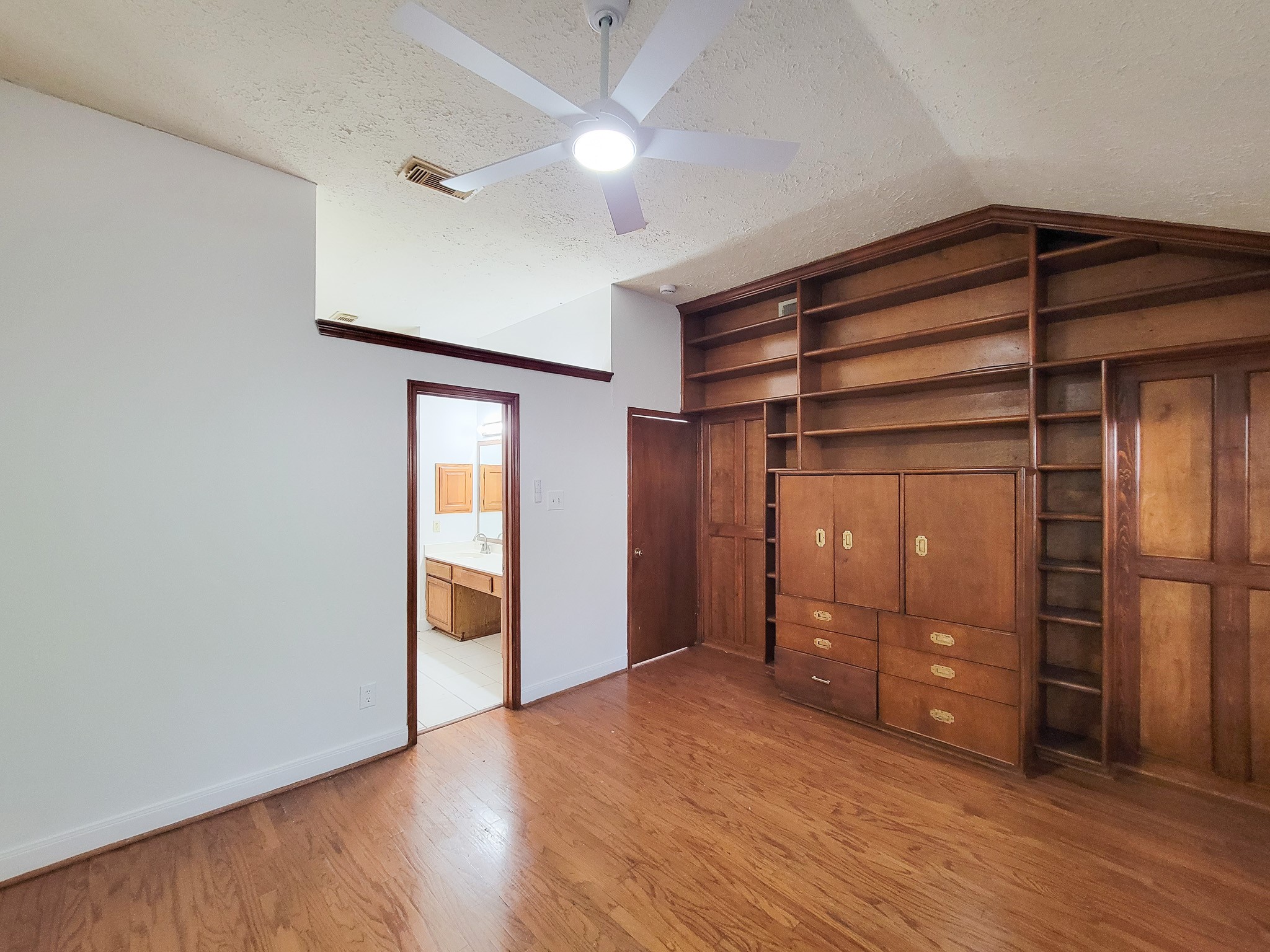 2030 Creek Valley Lane Property Photo 27