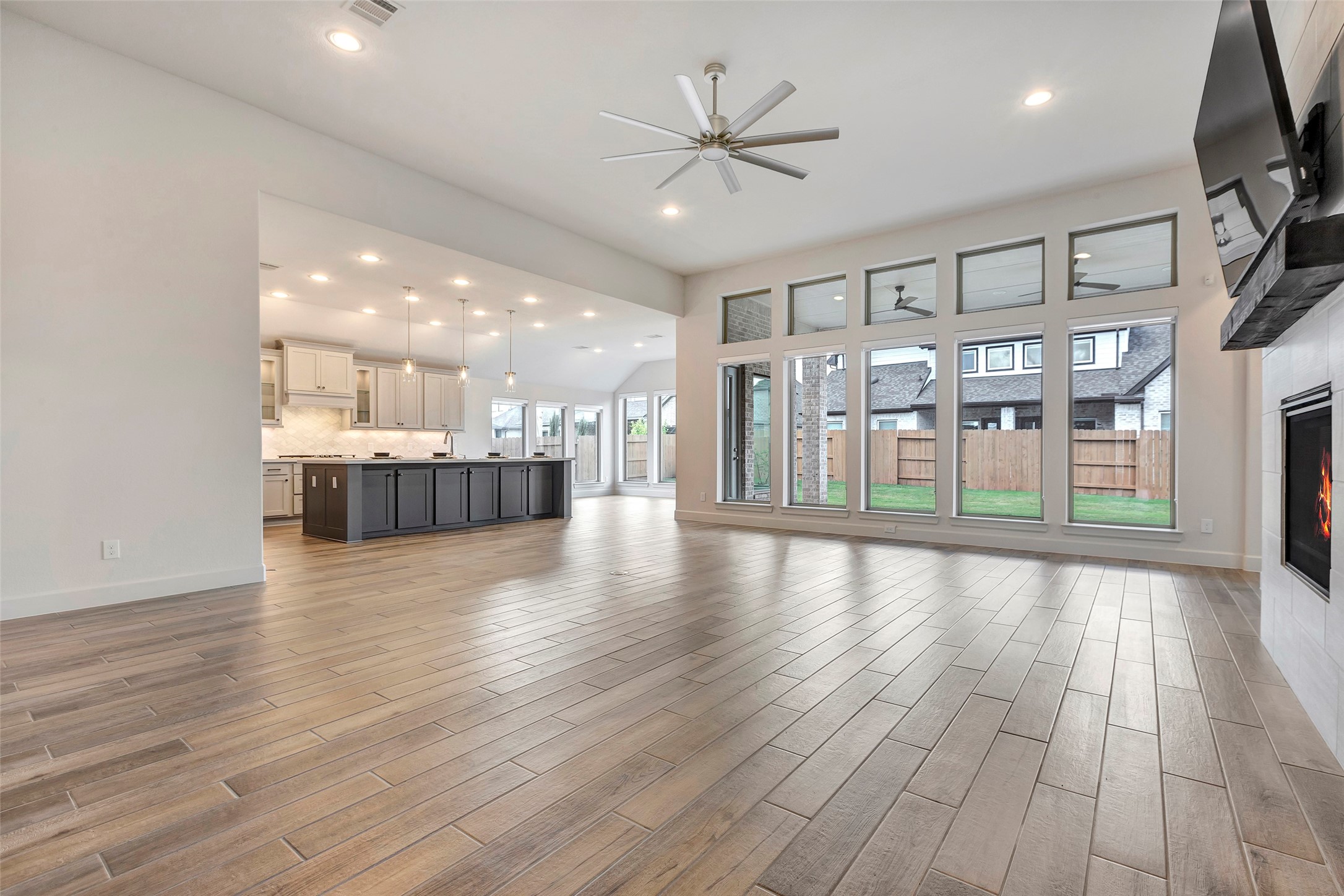 30527 Watershed Way Property Photo 6