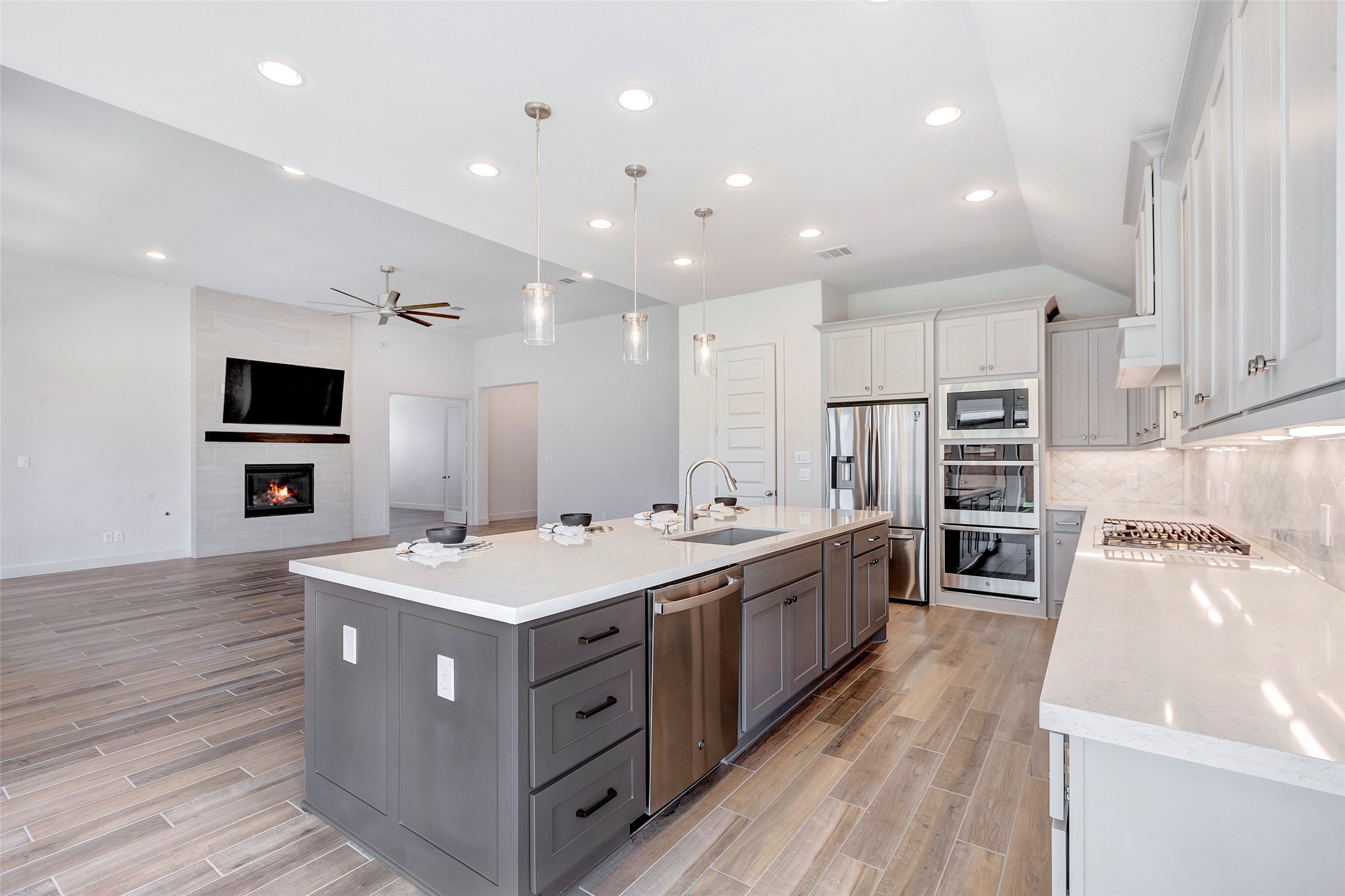 30527 Watershed Way Property Photo 14