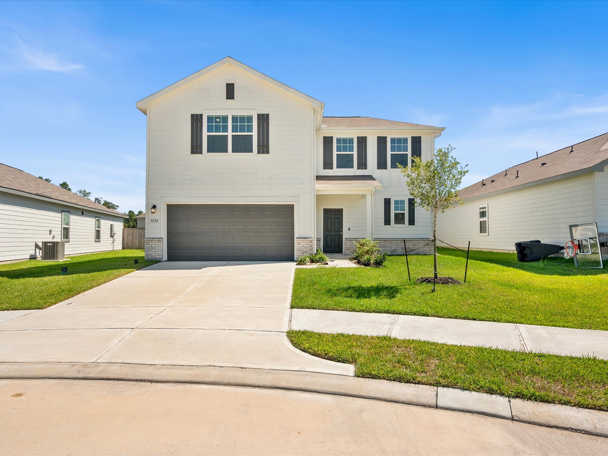 3892 Sunbird Creek Trail Property Photo 2