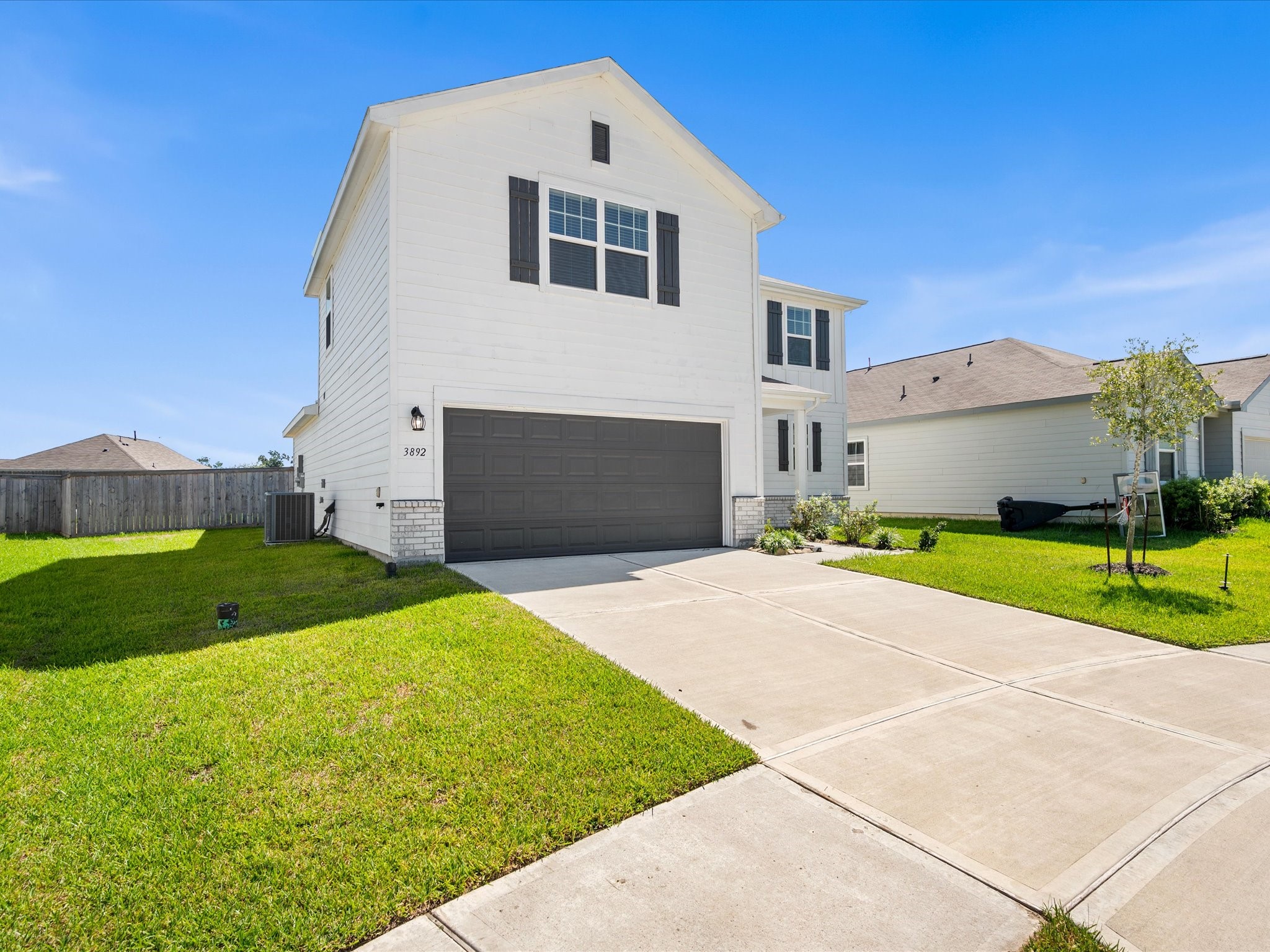3892 Sunbird Creek Trail Property Photo 3