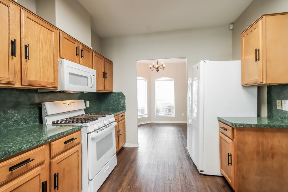 12151 Landsdown Ridge Way Property Photo 8