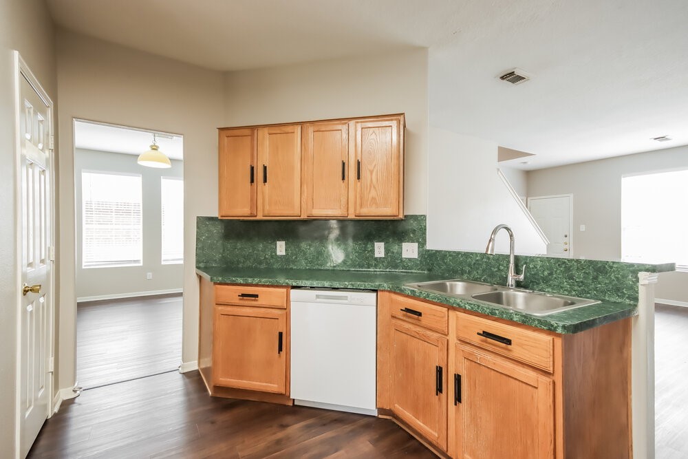 12151 Landsdown Ridge Way Property Photo 9