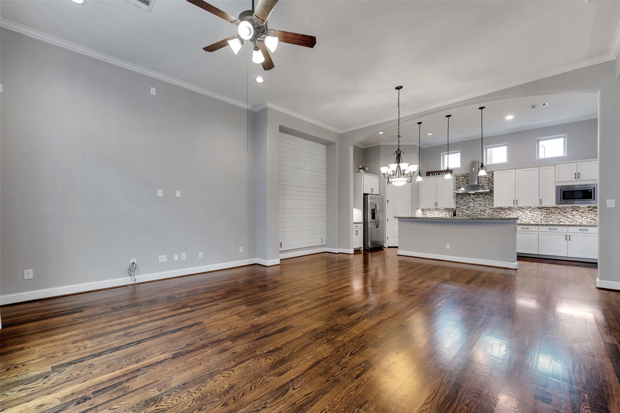 1025 W 21st Street C Property Photo 16