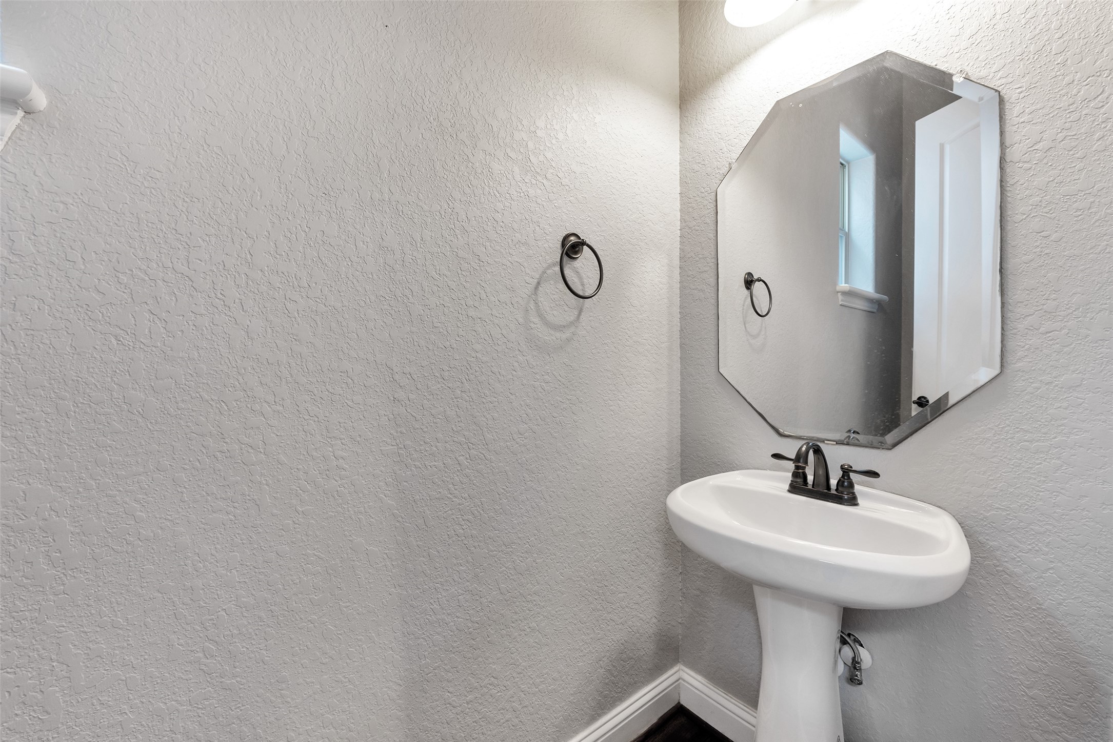 1025 W 21st Street C Property Photo 23