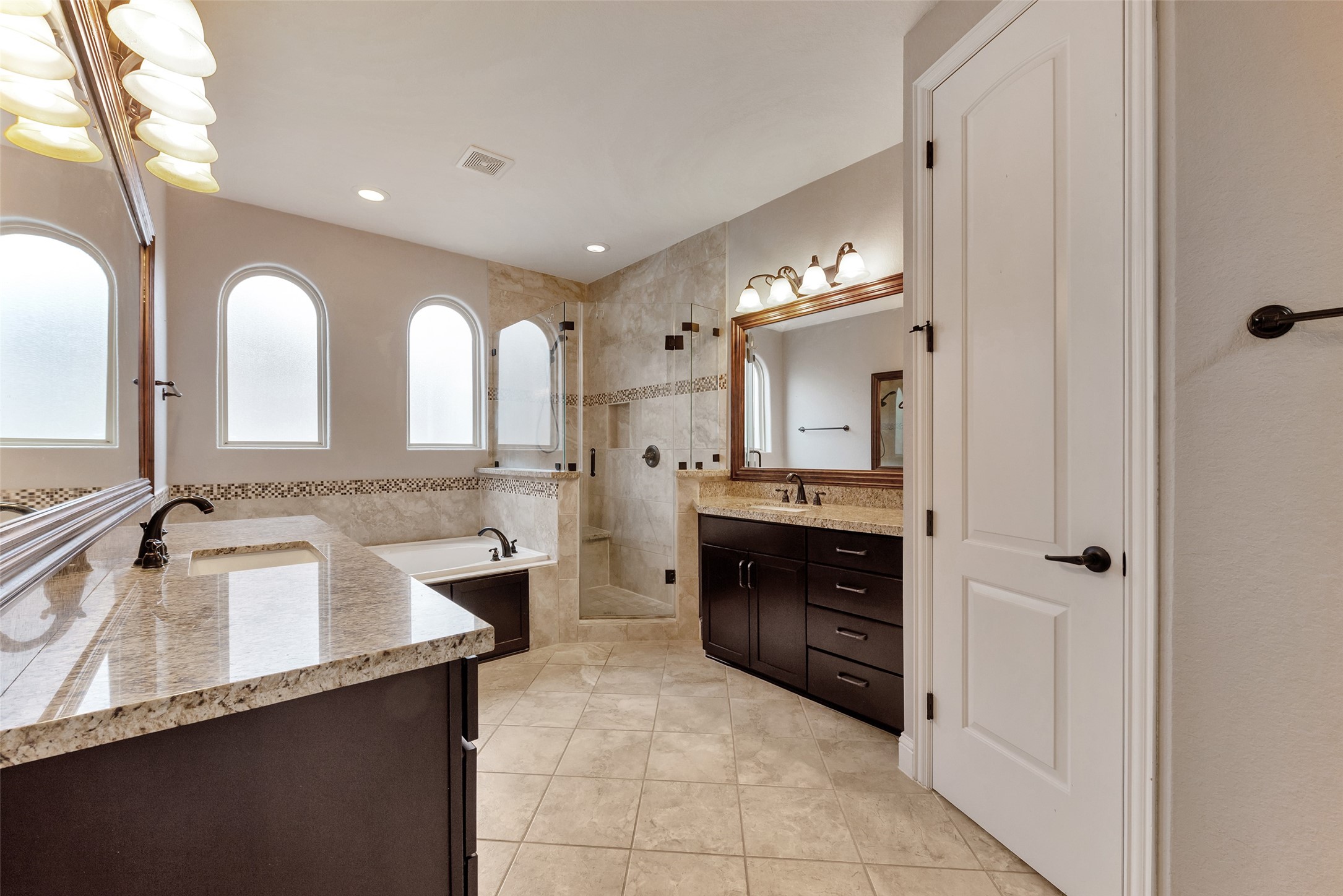 1025 W 21st Street C Property Photo 31