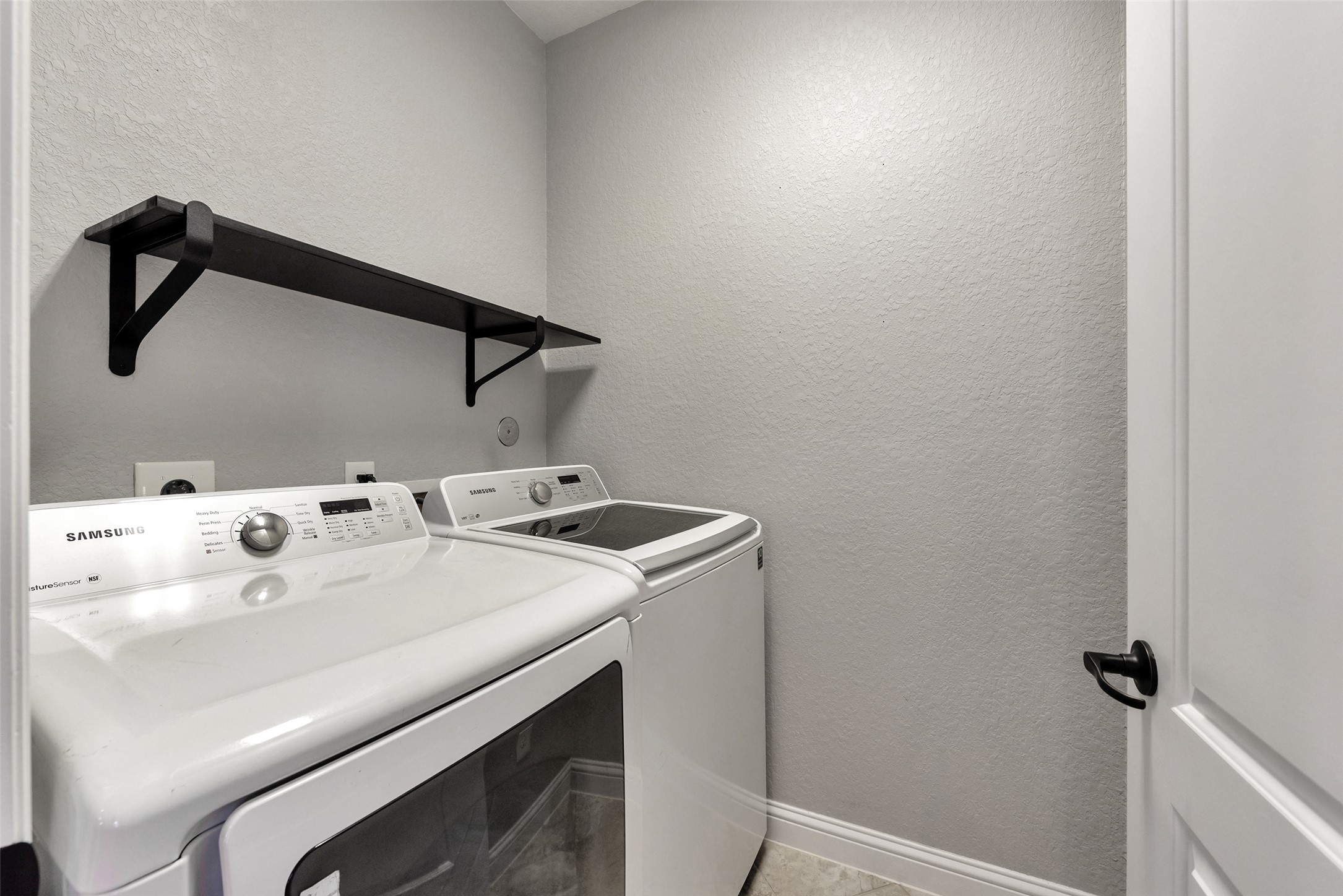 1025 W 21st Street C Property Photo 38