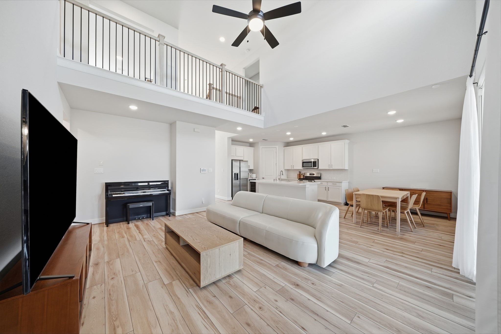 15631 Dark Sky Trail Property Photo 3