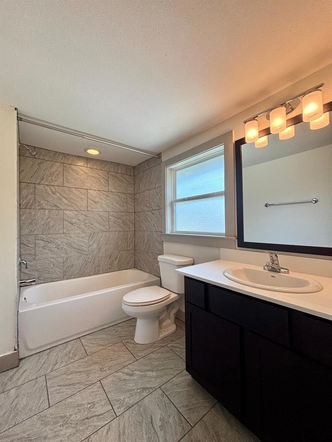 1009 Enid Street B Property Photo 12