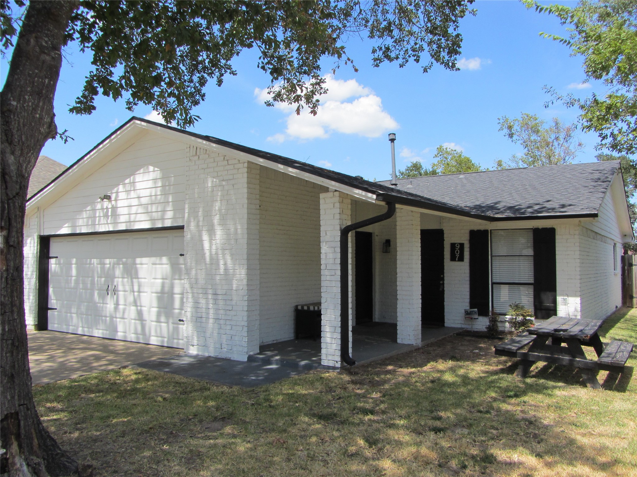 907 Welsh Avenue Property Photo 2