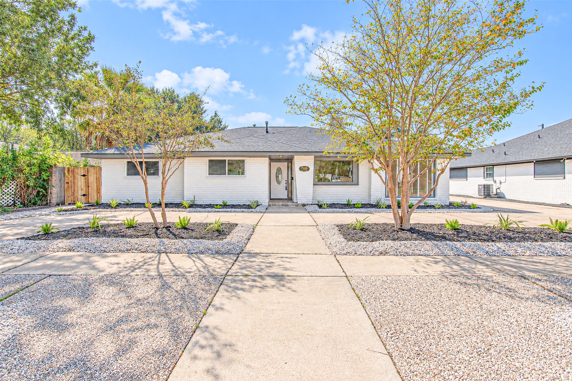 7623 Braes Meadow Drive Property Photo 1