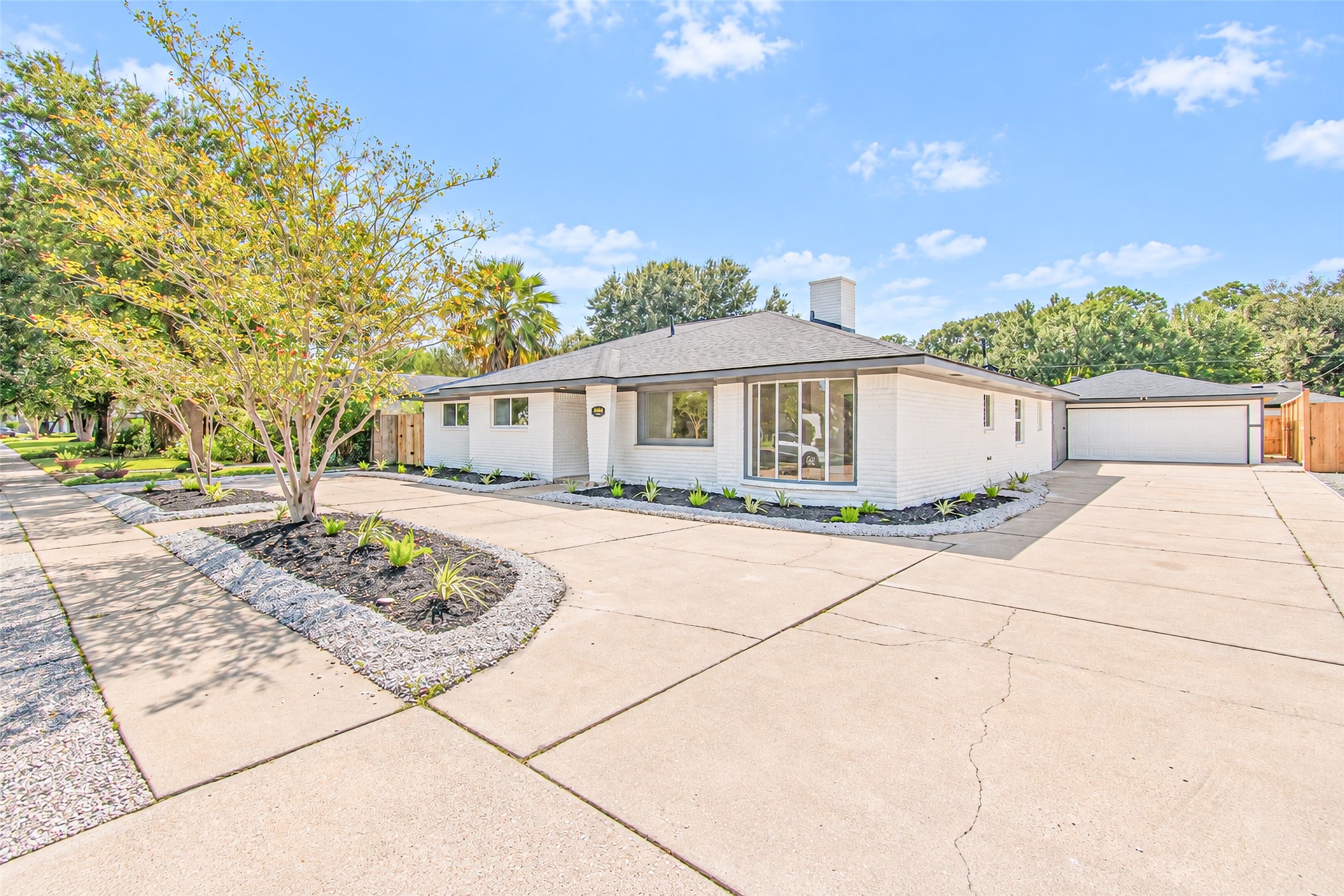 7623 Braes Meadow Drive Property Photo 2
