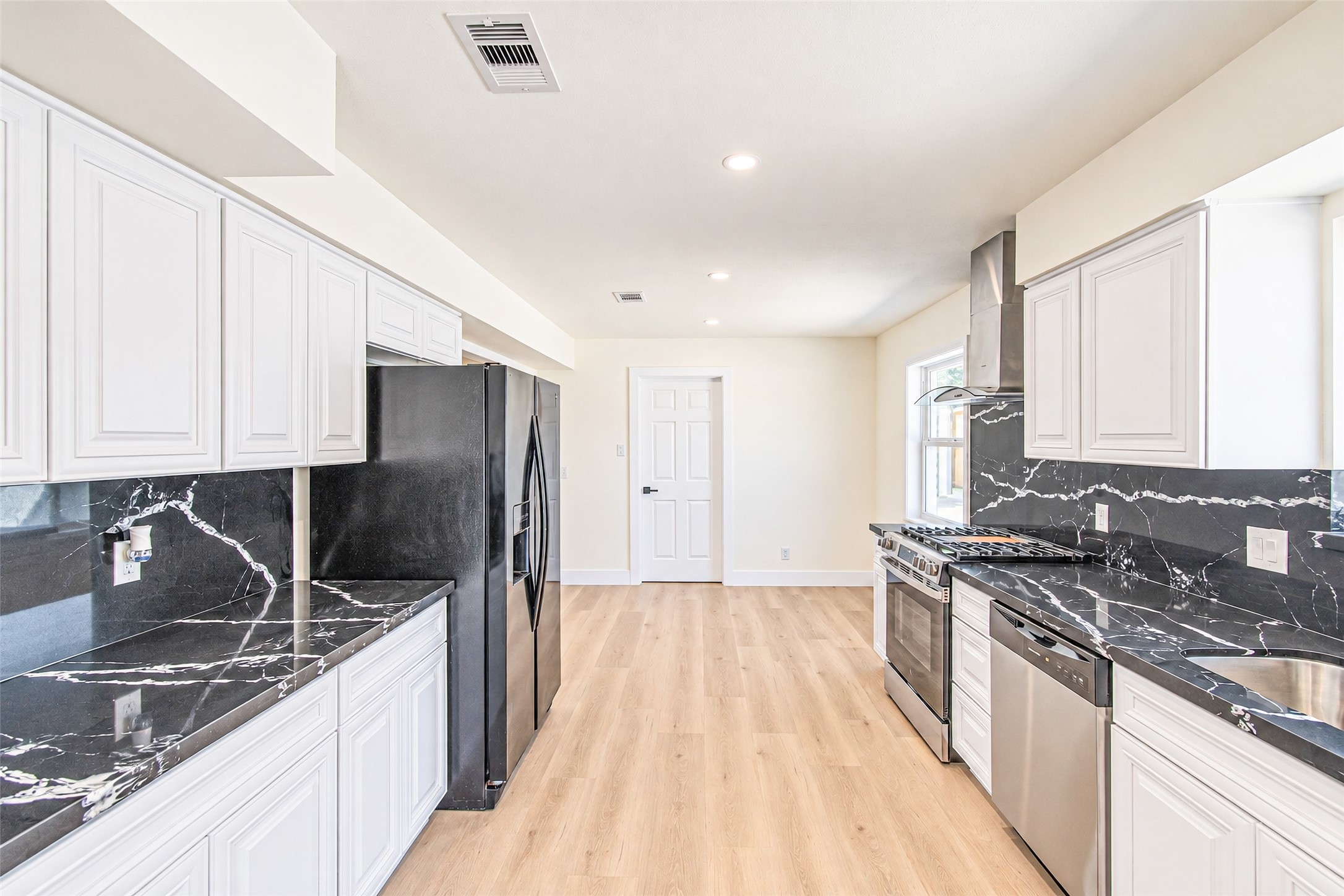 7623 Braes Meadow Drive Property Photo 13