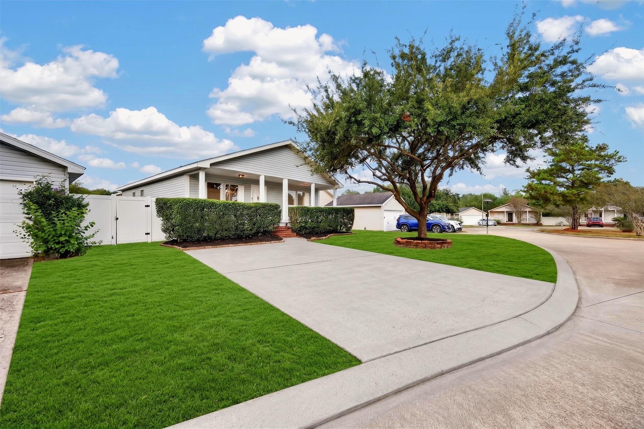 10130 Summerberry Lane Property Photo 4