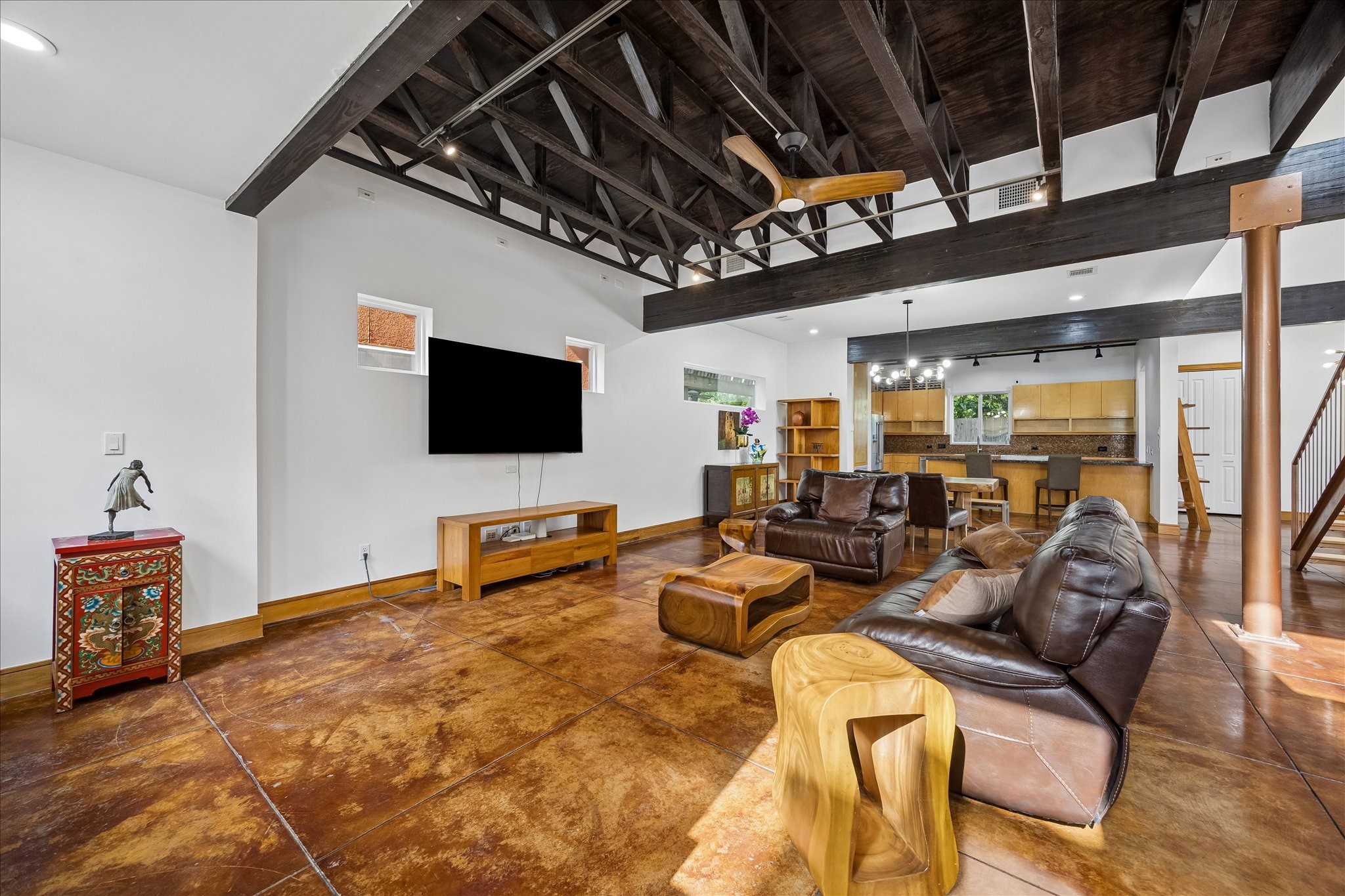 1711 W 13th Street Property Photo 4