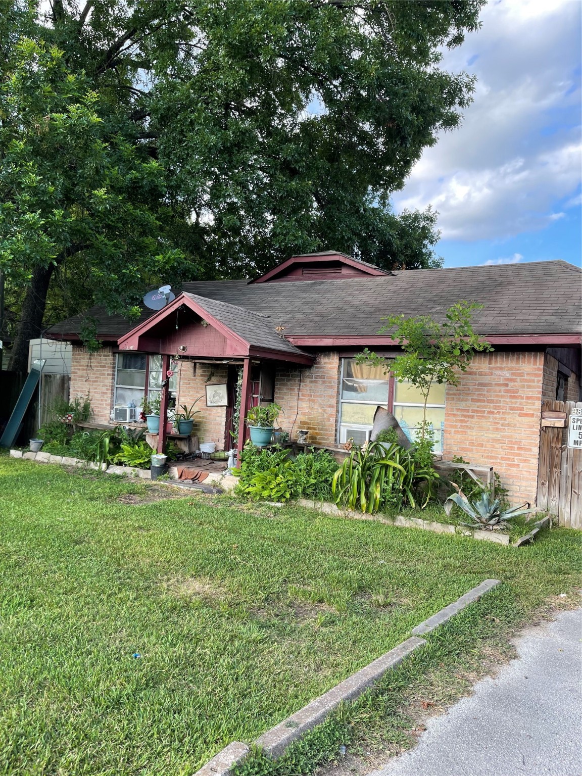 9816 Fulton St Street Property Photo 2