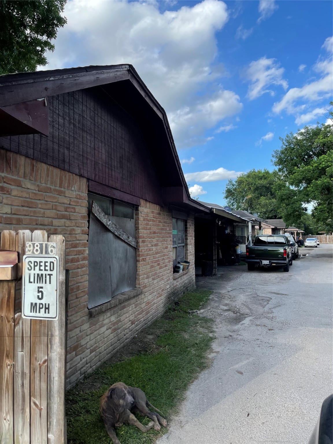 9816 Fulton St Street Property Photo 3